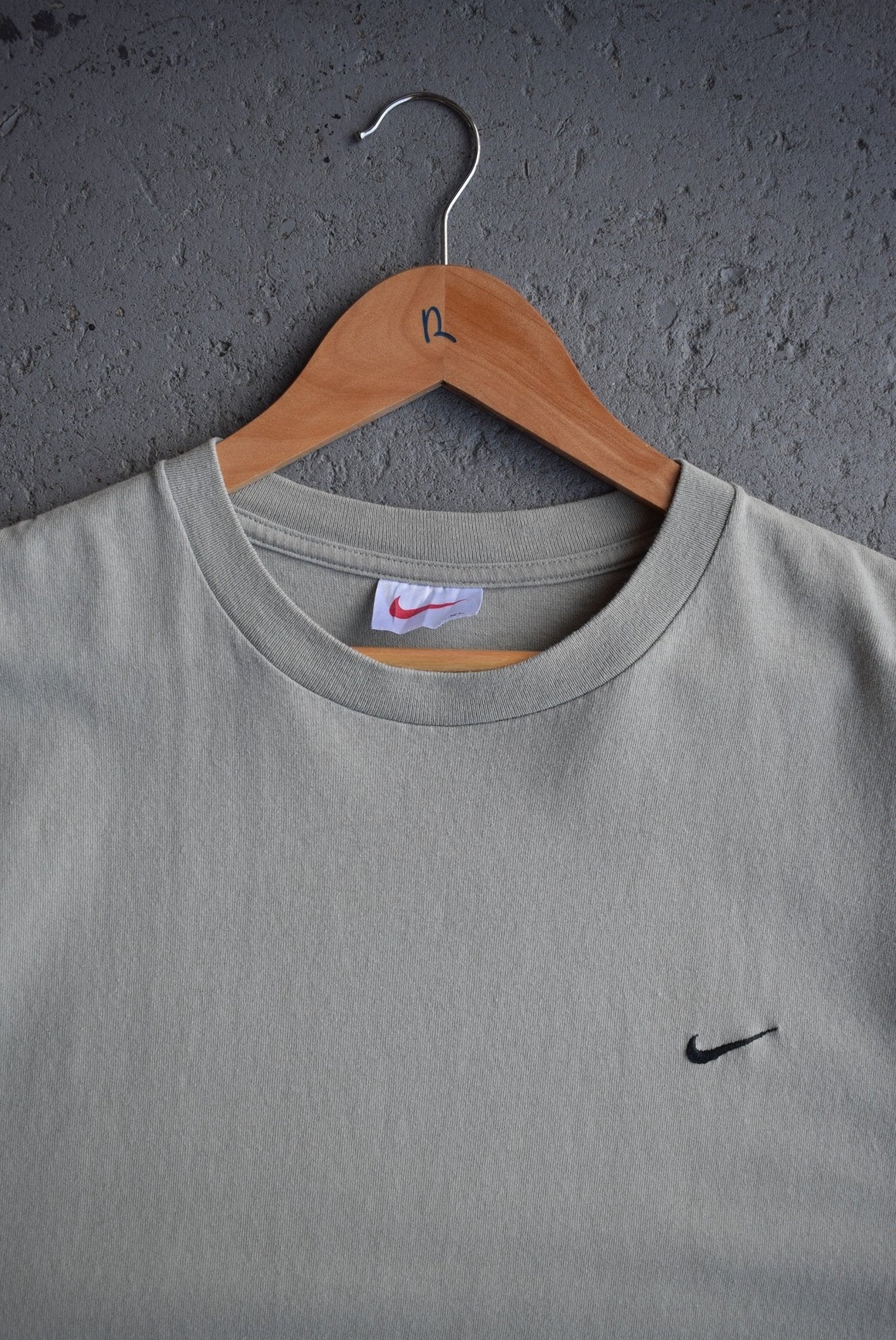 Vintage 90s Nike Classic Logo Embroidered Tee (XL) - Retrospective Store