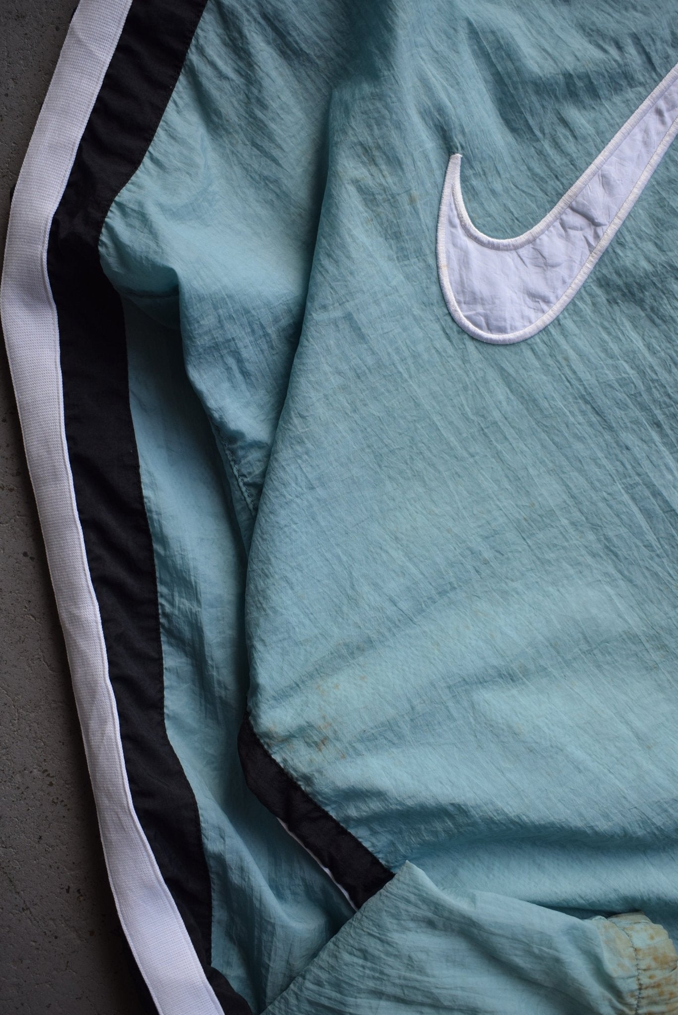 Vintage 90s Nike Classic Logo Embroidered Windbreaker Jacket (XL) - Retrospective Store