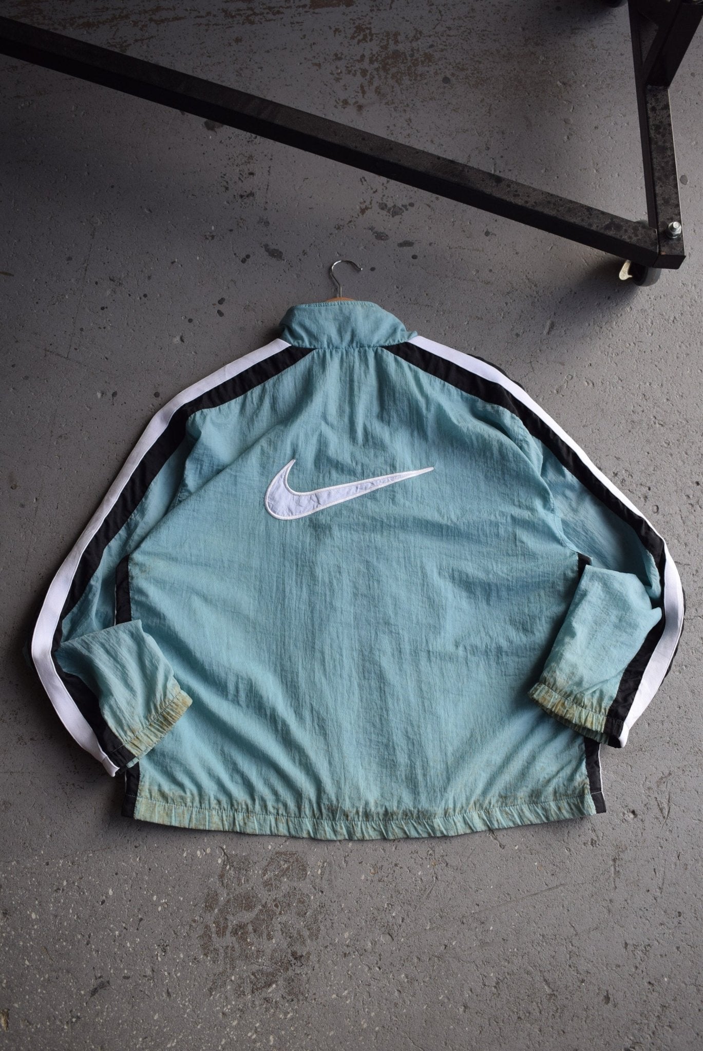 Vintage 90s Nike Classic Logo Embroidered Windbreaker Jacket (XL) - Retrospective Store