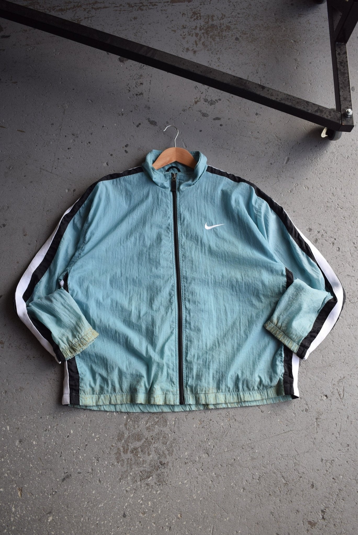 Vintage 90s Nike Classic Logo Embroidered Windbreaker Jacket (XL) - Retrospective Store