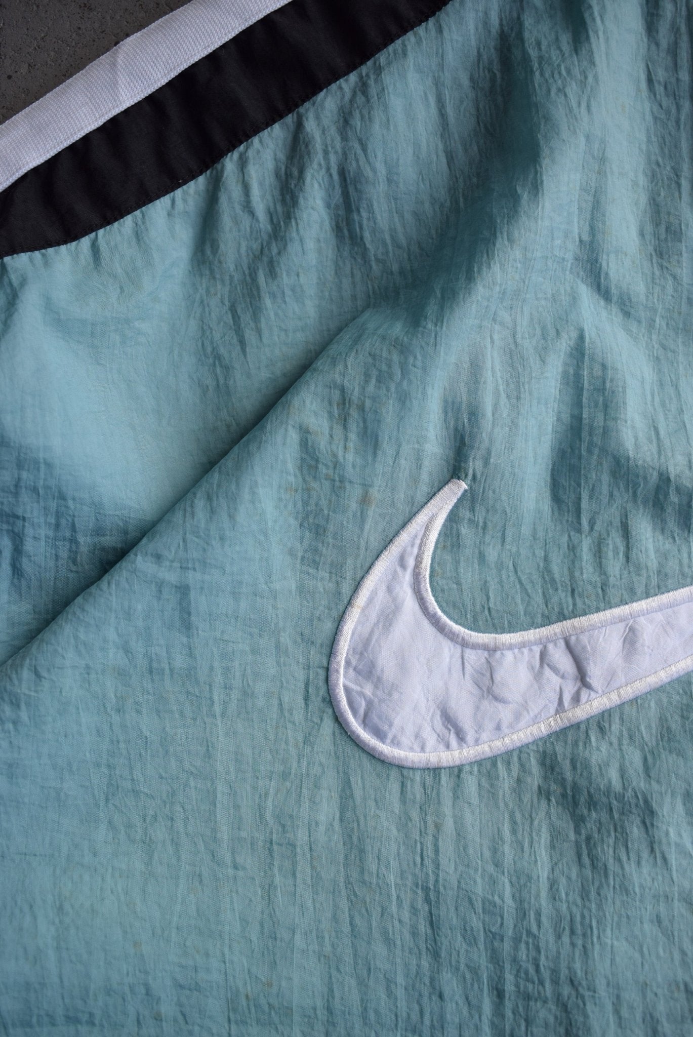 Vintage 90s Nike Classic Logo Embroidered Windbreaker Jacket (XL) - Retrospective Store
