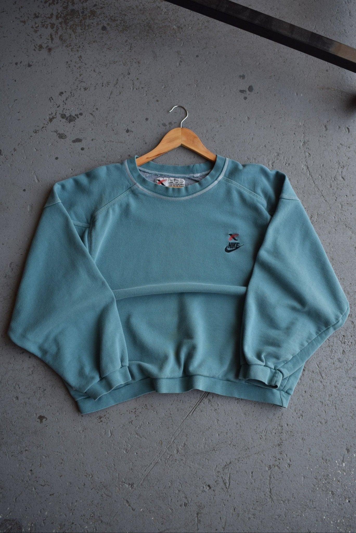 Vintage 90s Nike Cross Training Embroidered Crewneck (M/L) - Retrospective Store