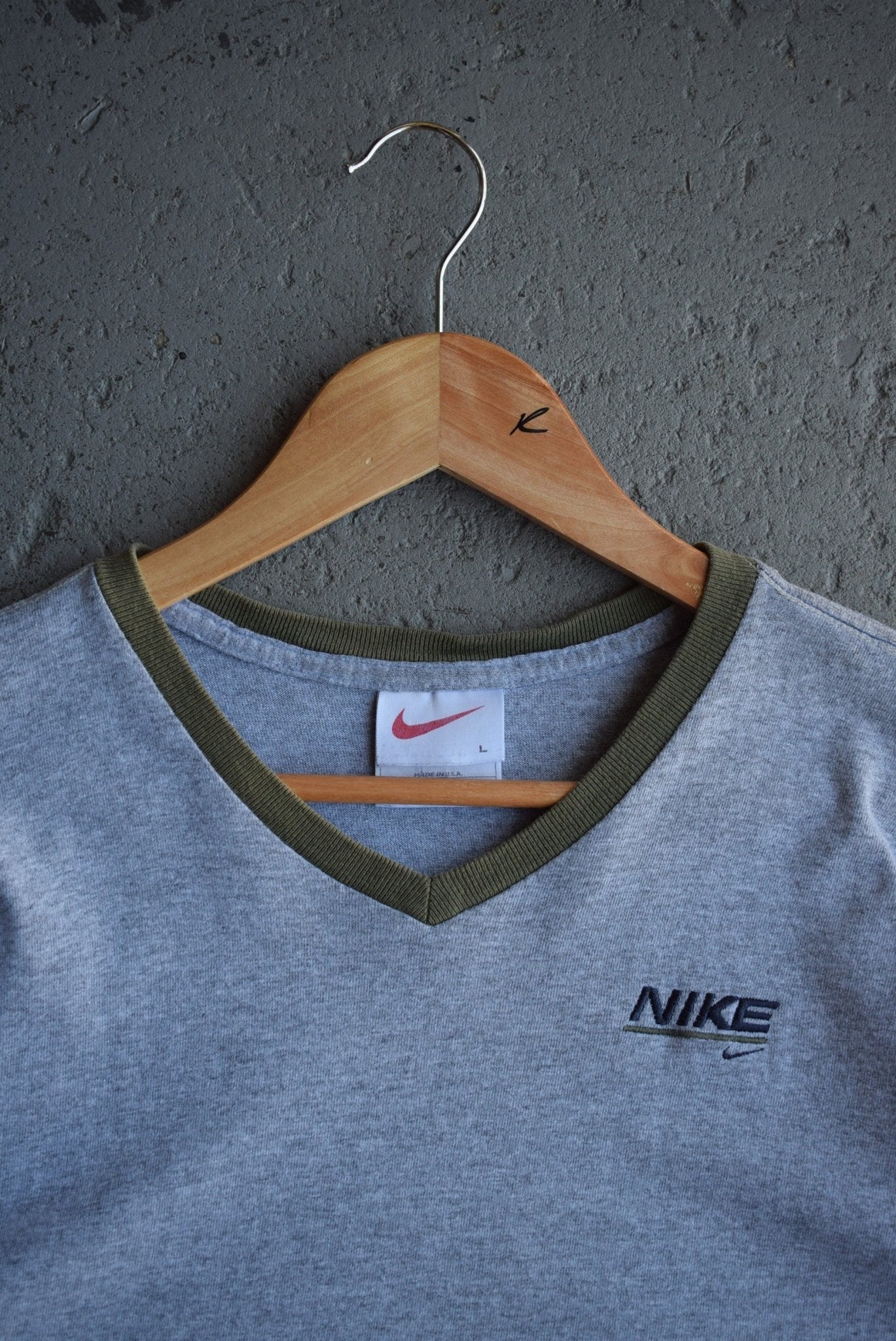 Vintage 90s Nike Spellout Embroidered Tee (Women's L) - Retrospective Store