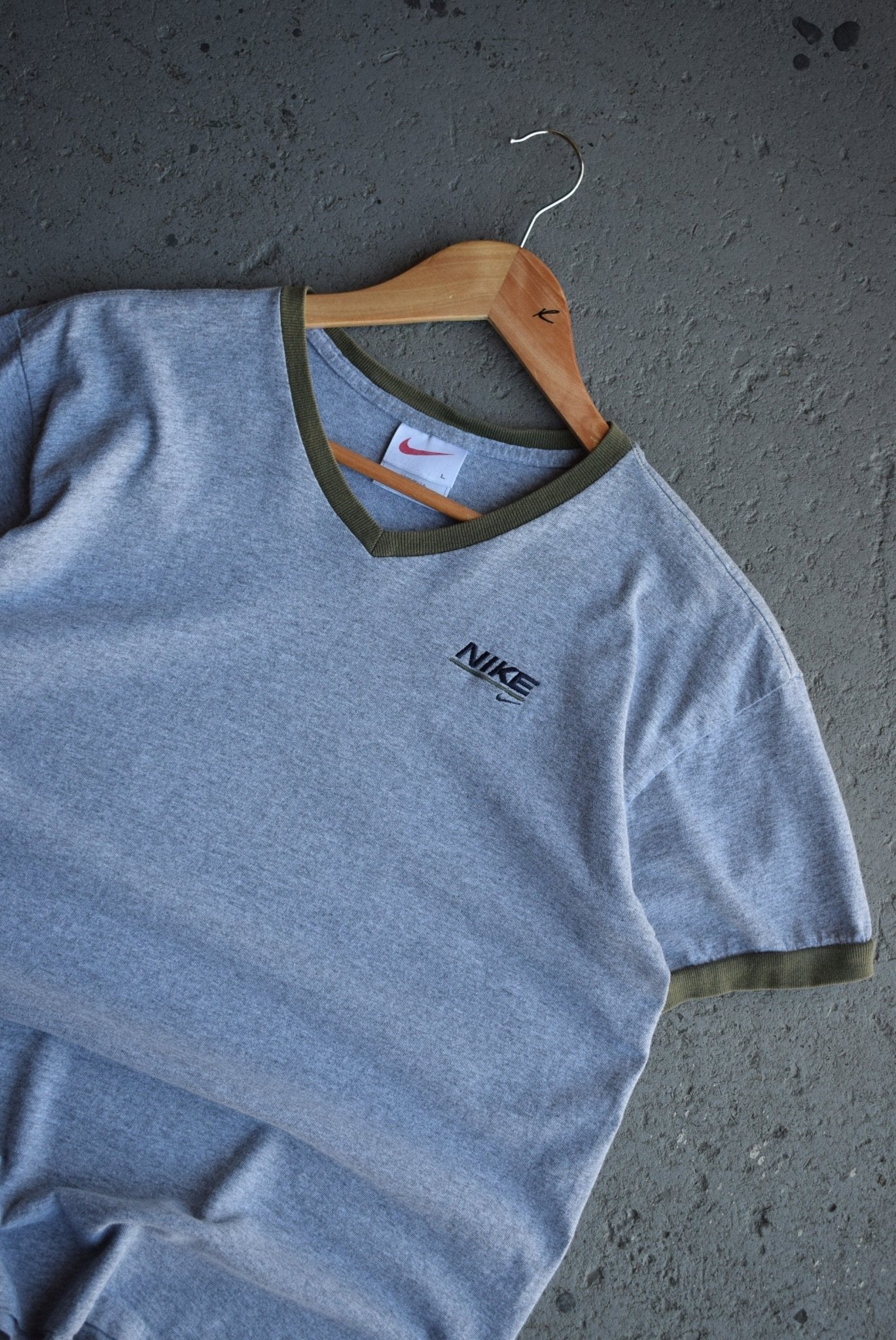 Vintage 90s Nike Spellout Embroidered Tee (Women's L) - Retrospective Store