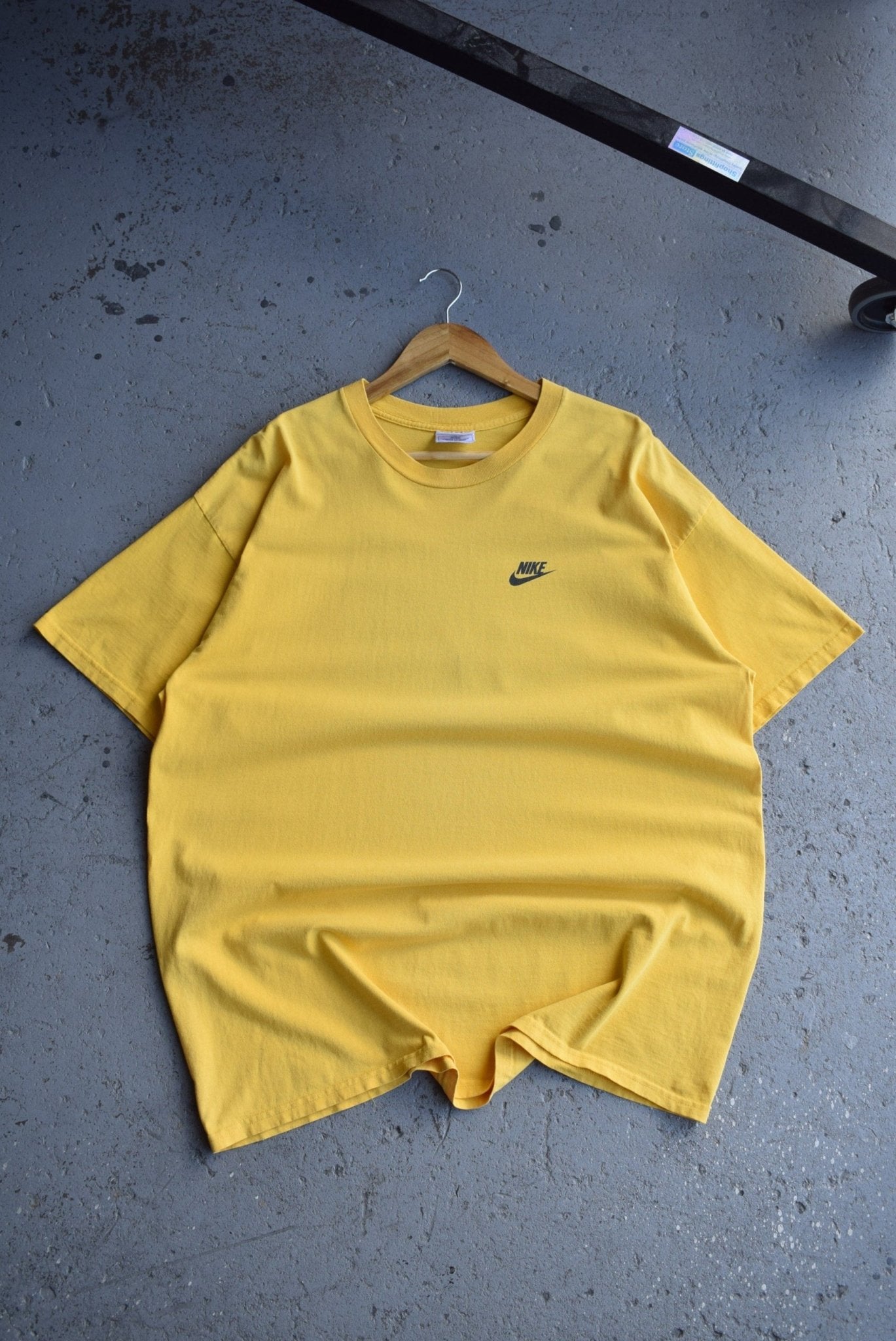 Vintage 90s Nike Spellout Tee (XL) - Retrospective Store