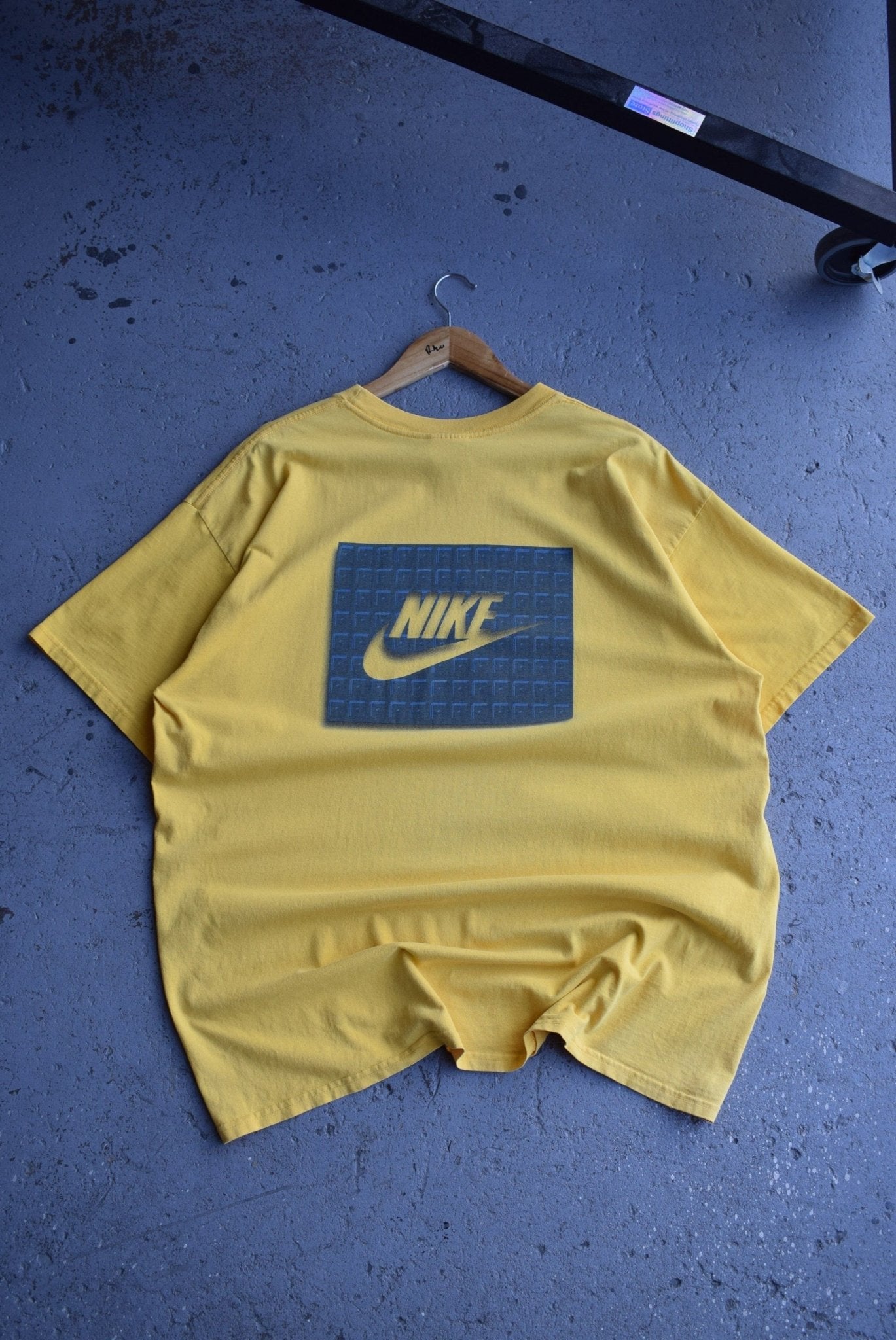 Vintage 90s Nike Spellout Tee (XL) - Retrospective Store