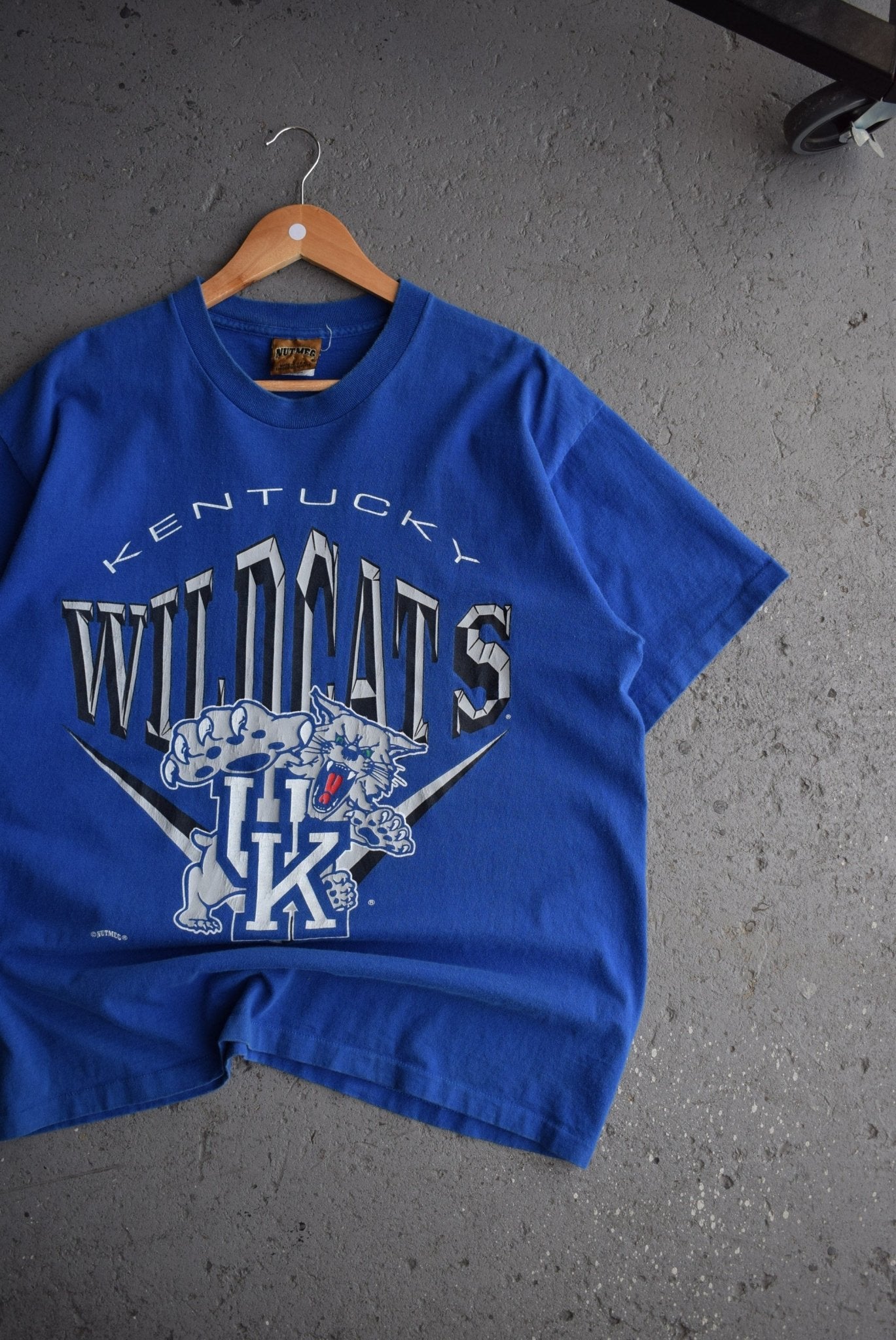 Vintage 90s Nutmeg x University of Kentucky Wildcats Tee (L) - Retrospective Store