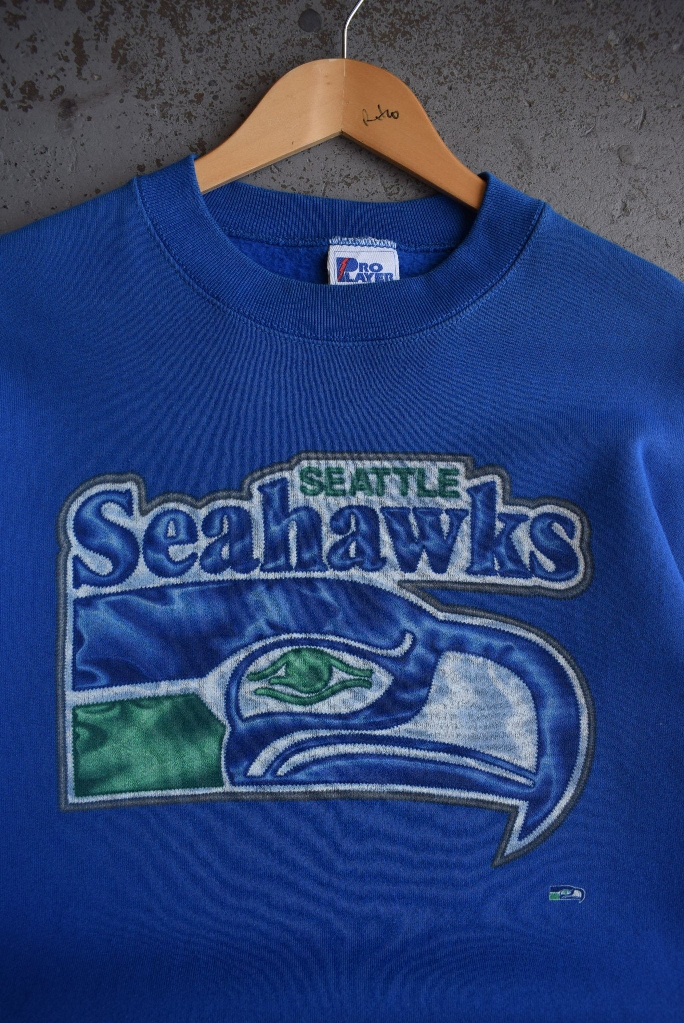 Vintage 90s Pro - Player x NFL Seattle Seahawks Crewneck (XXL) - Retrospective Store