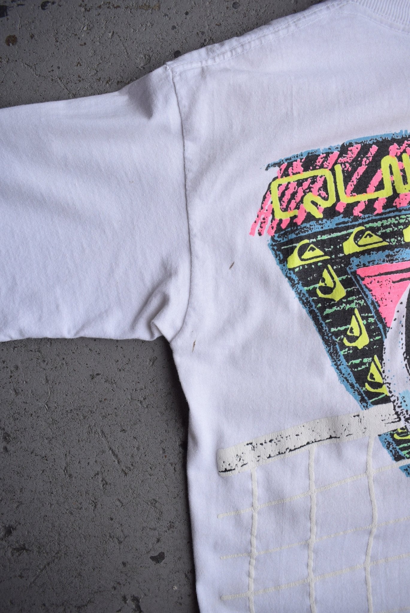 Vintage 90s Quiksilver Volleyball Graphic Tee (S) - Retrospective Store