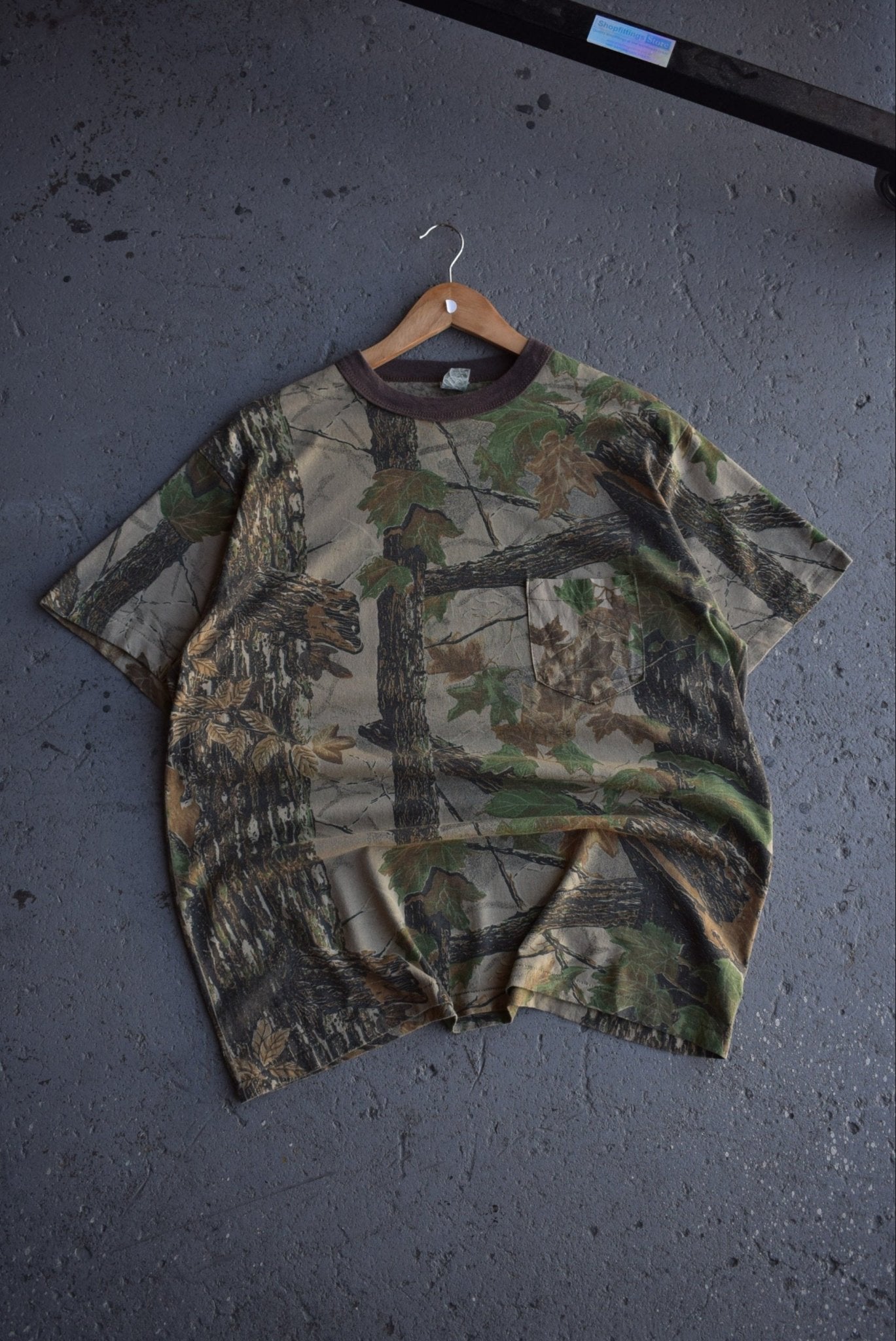 Vintage 90s Realtree Pocket Tee (L) - Retrospective Store