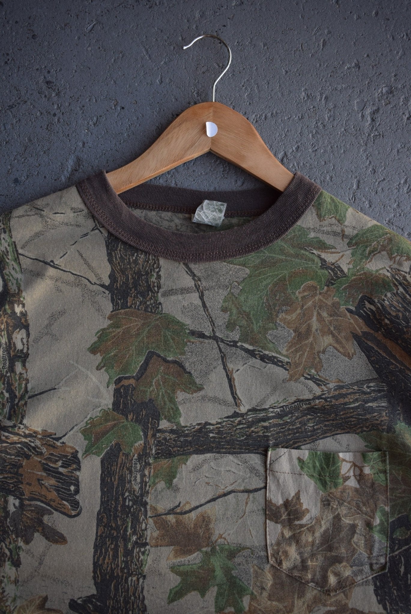 Vintage 90s Realtree Pocket Tee (L) - Retrospective Store