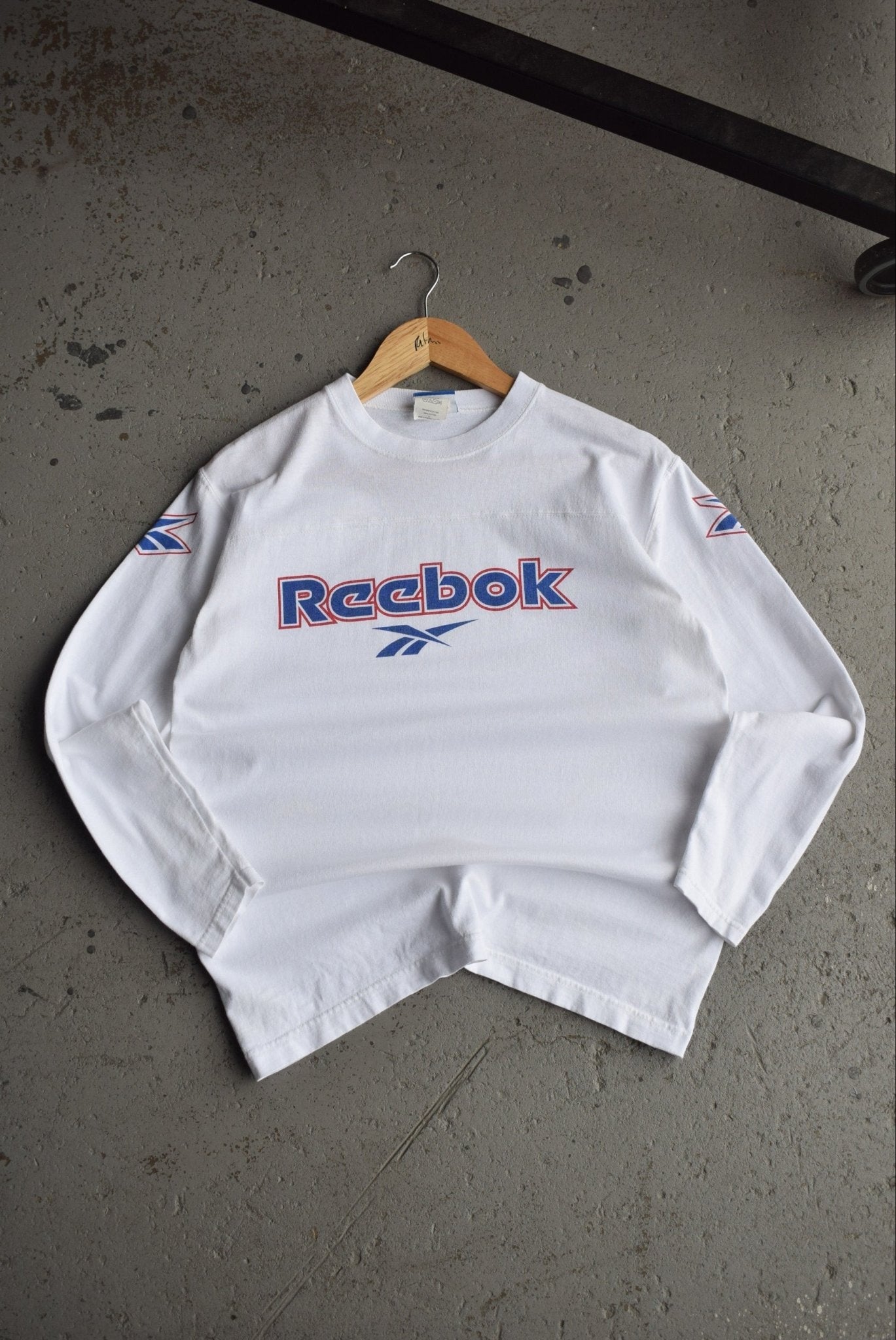 Vintage 90s Reebok Spellout Long Sleeve Tee (S) - Retrospective Store