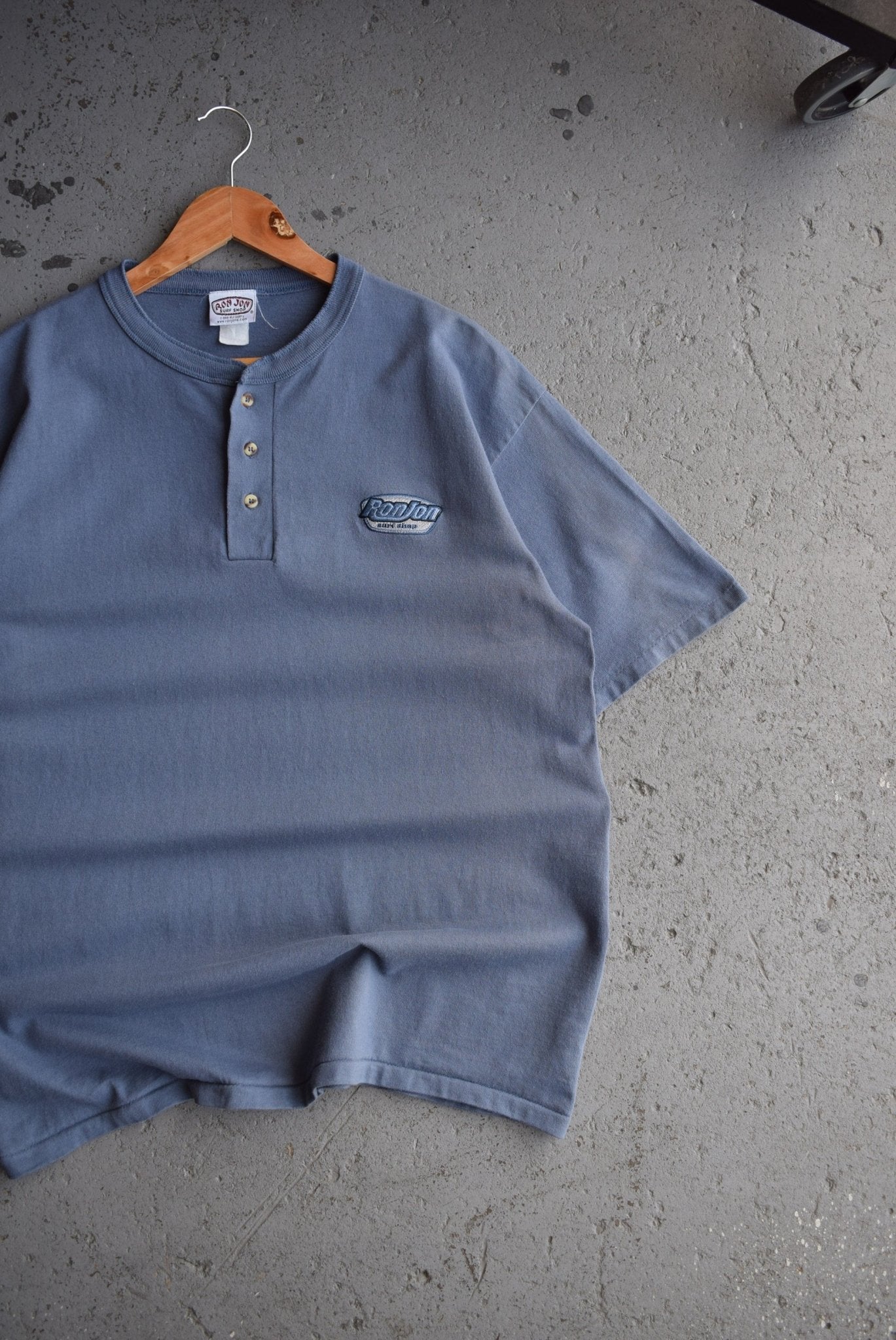 Vintage 90s Ron Jon Surf Shop Embroidered Tee (L) - Retrospective Store