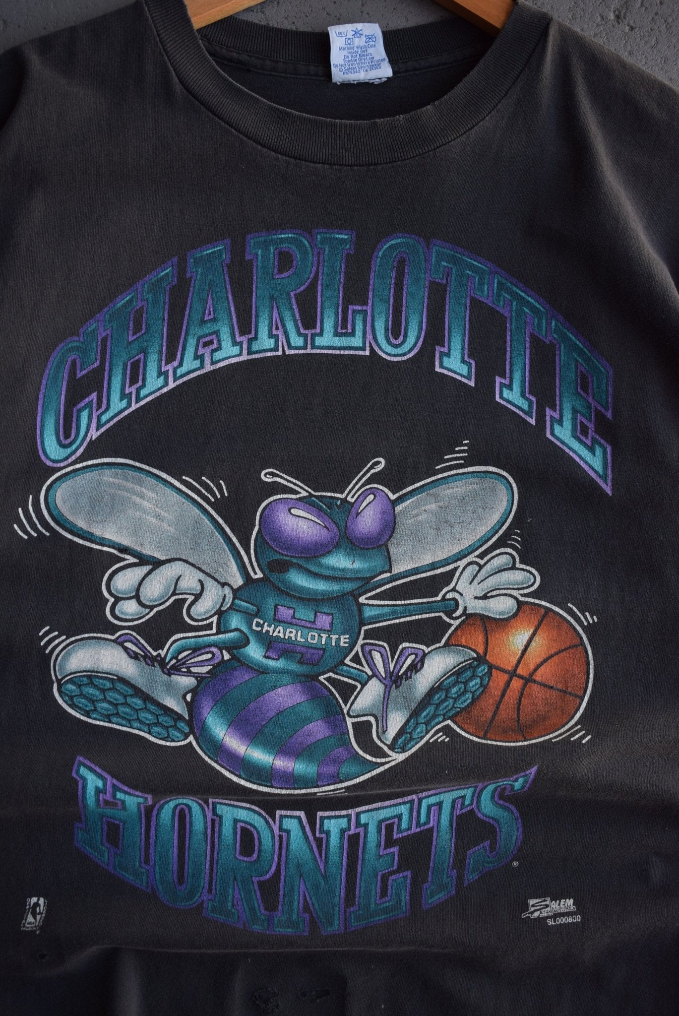 Vintage 90s Salem x NBA Charlotte Hornets Tee (M) - Retrospective Store