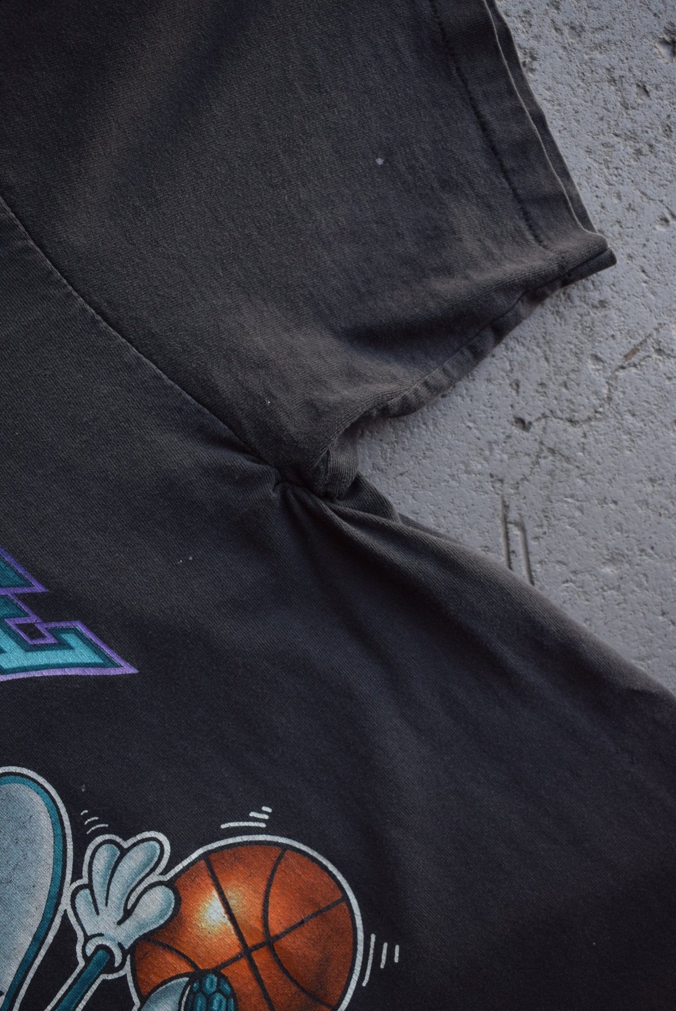 Vintage 90s Salem x NBA Charlotte Hornets Tee (M) - Retrospective Store