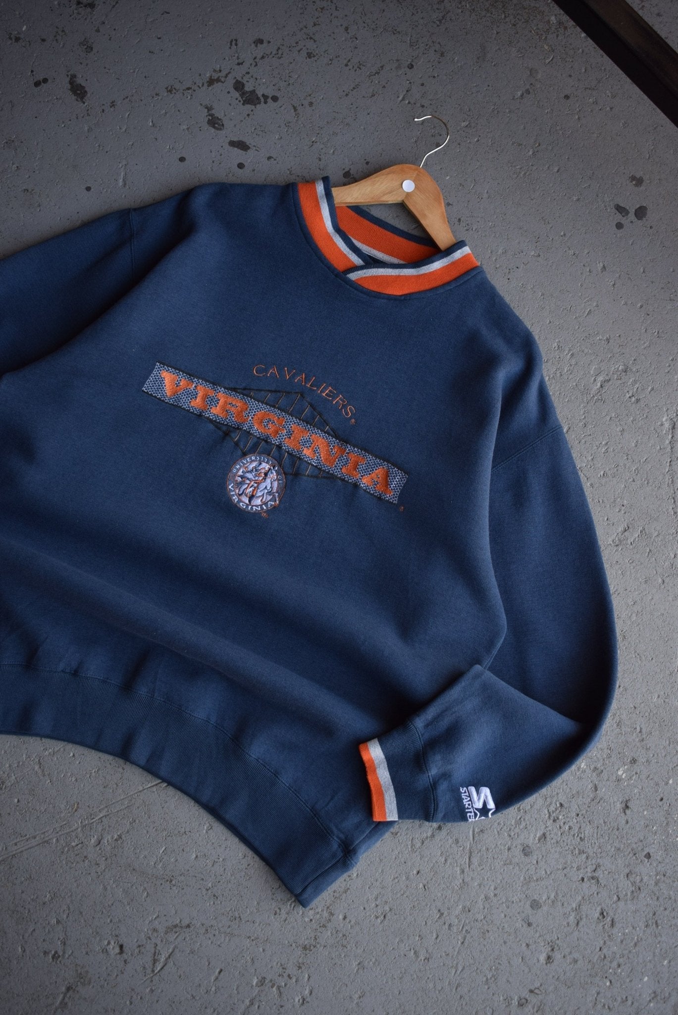 Vintage 90s Starter x University of Virginia Embroidered Crewneck (L/XL) - Retrospective Store