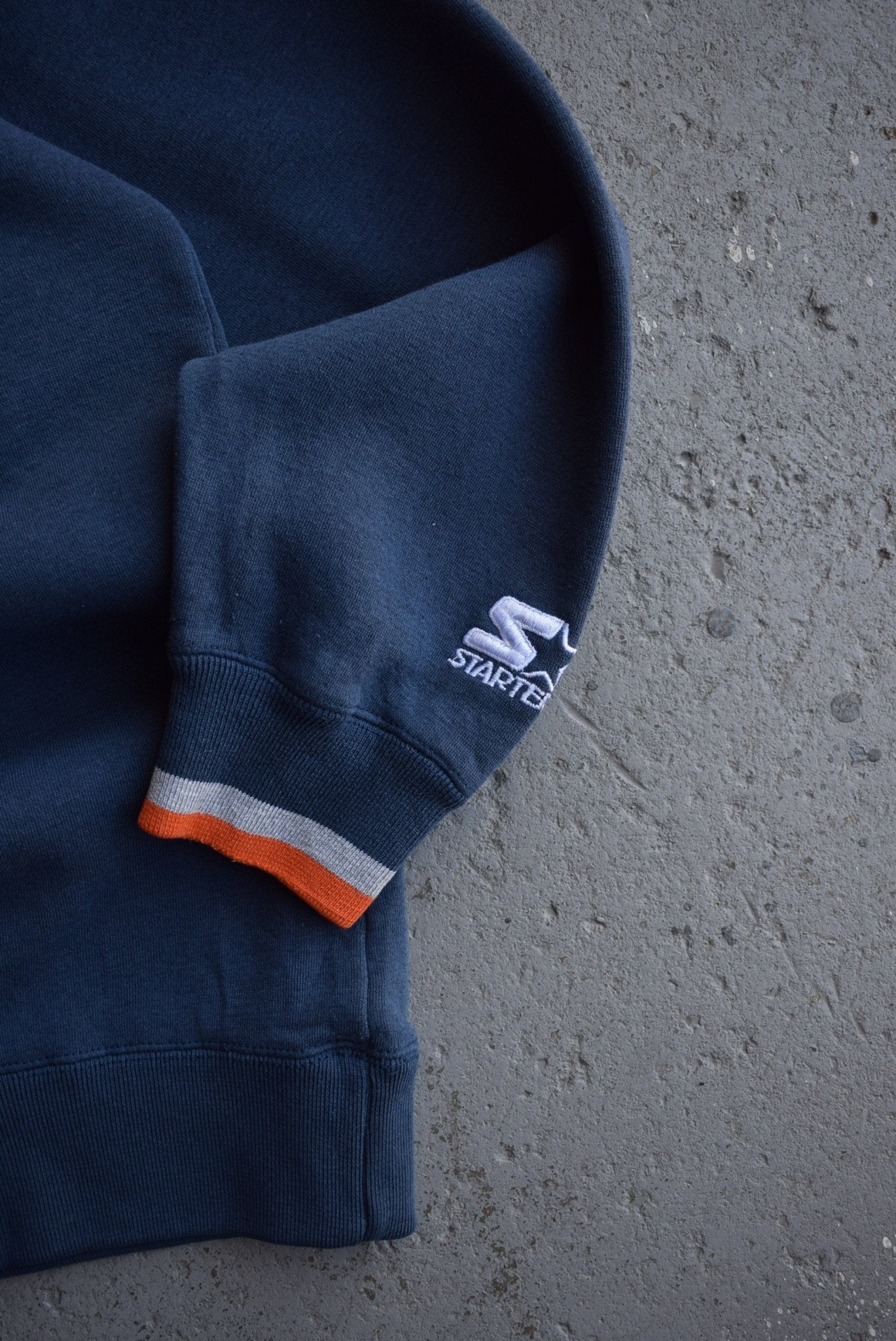 Vintage 90s Starter x University of Virginia Embroidered Crewneck (L/XL) - Retrospective Store