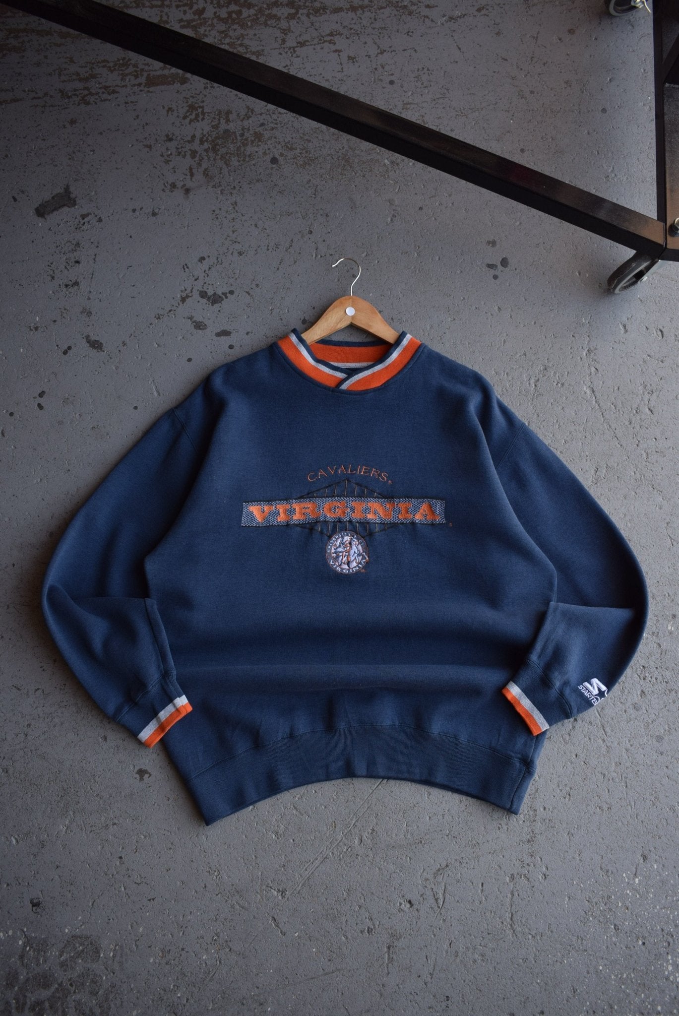Vintage 90s Starter x University of Virginia Embroidered Crewneck (L/XL) - Retrospective Store