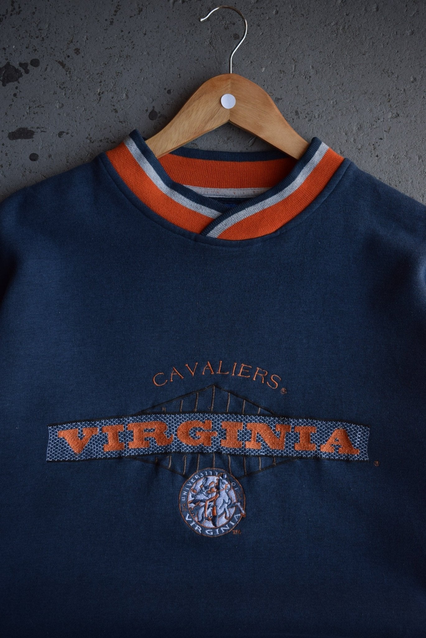 Vintage 90s Starter x University of Virginia Embroidered Crewneck (L/XL) - Retrospective Store