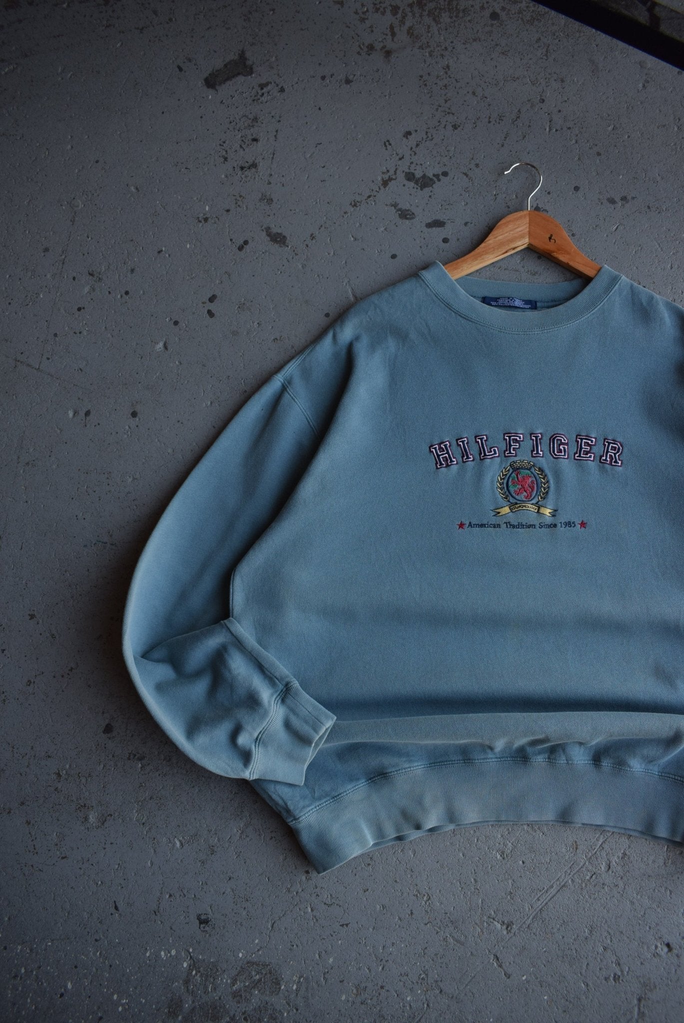 Vintage 90s Tommy Hilfiger Spellout Embroidered Crewneck (XL) - Retrospective Store