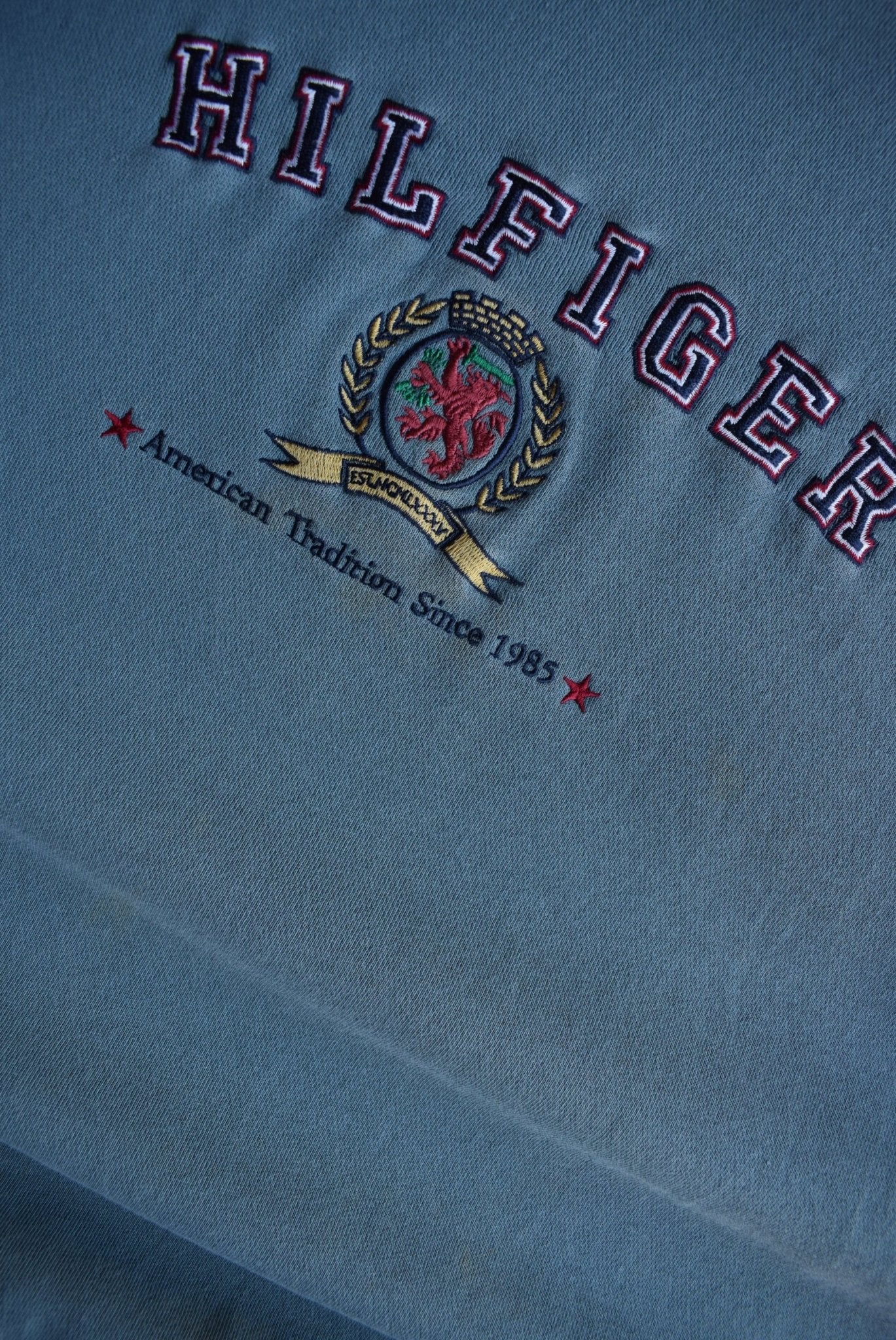 Vintage 90s Tommy Hilfiger Spellout Embroidered Crewneck (XL) - Retrospective Store