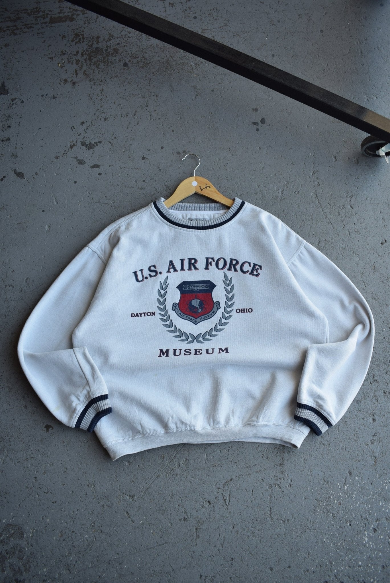 Vintage 90s United States Air Force Museum Graphic Crewneck (M) - Retrospective Store