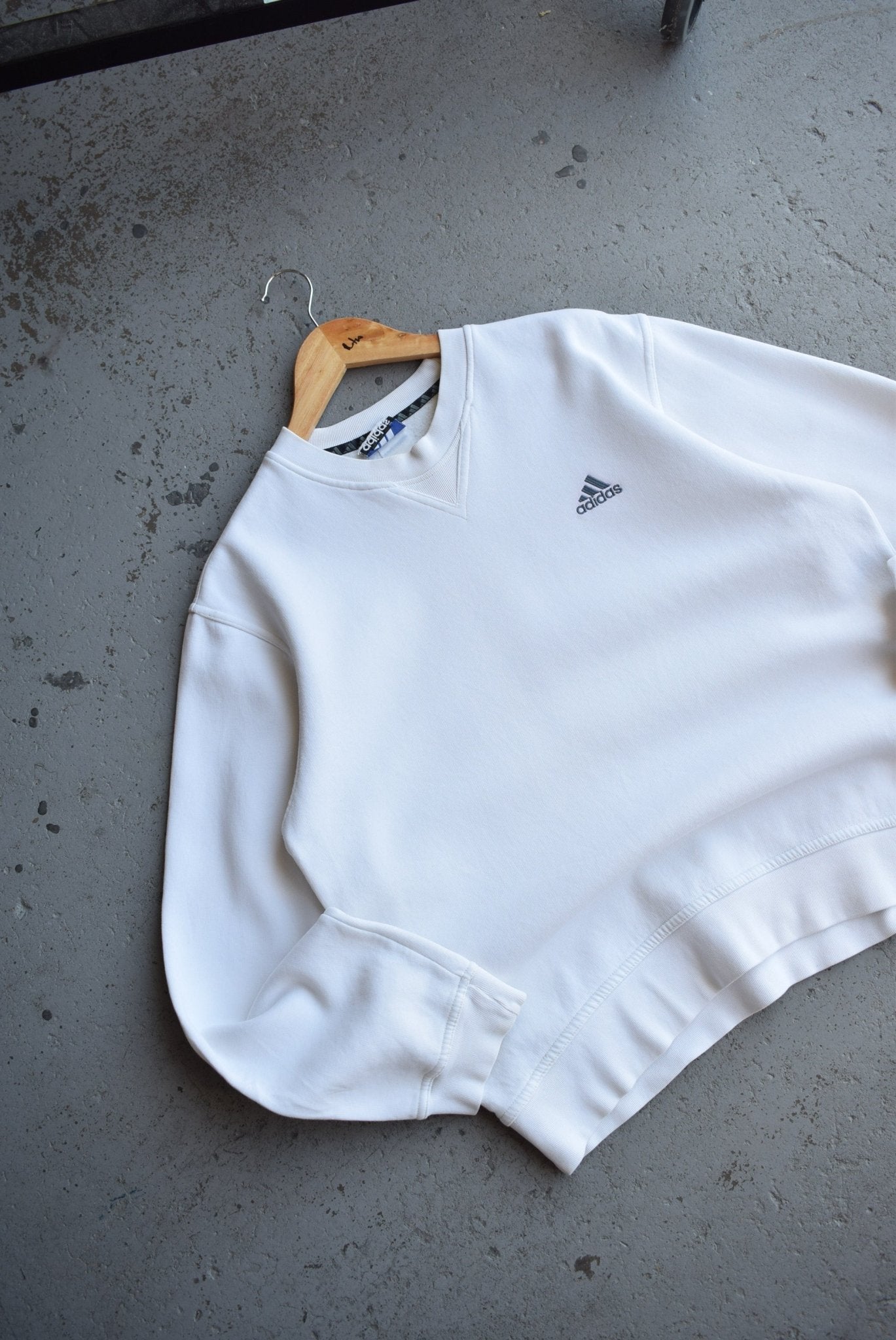 Vintage Adidas Classic Logo Embroidered Crewneck (M) - Retrospective Store