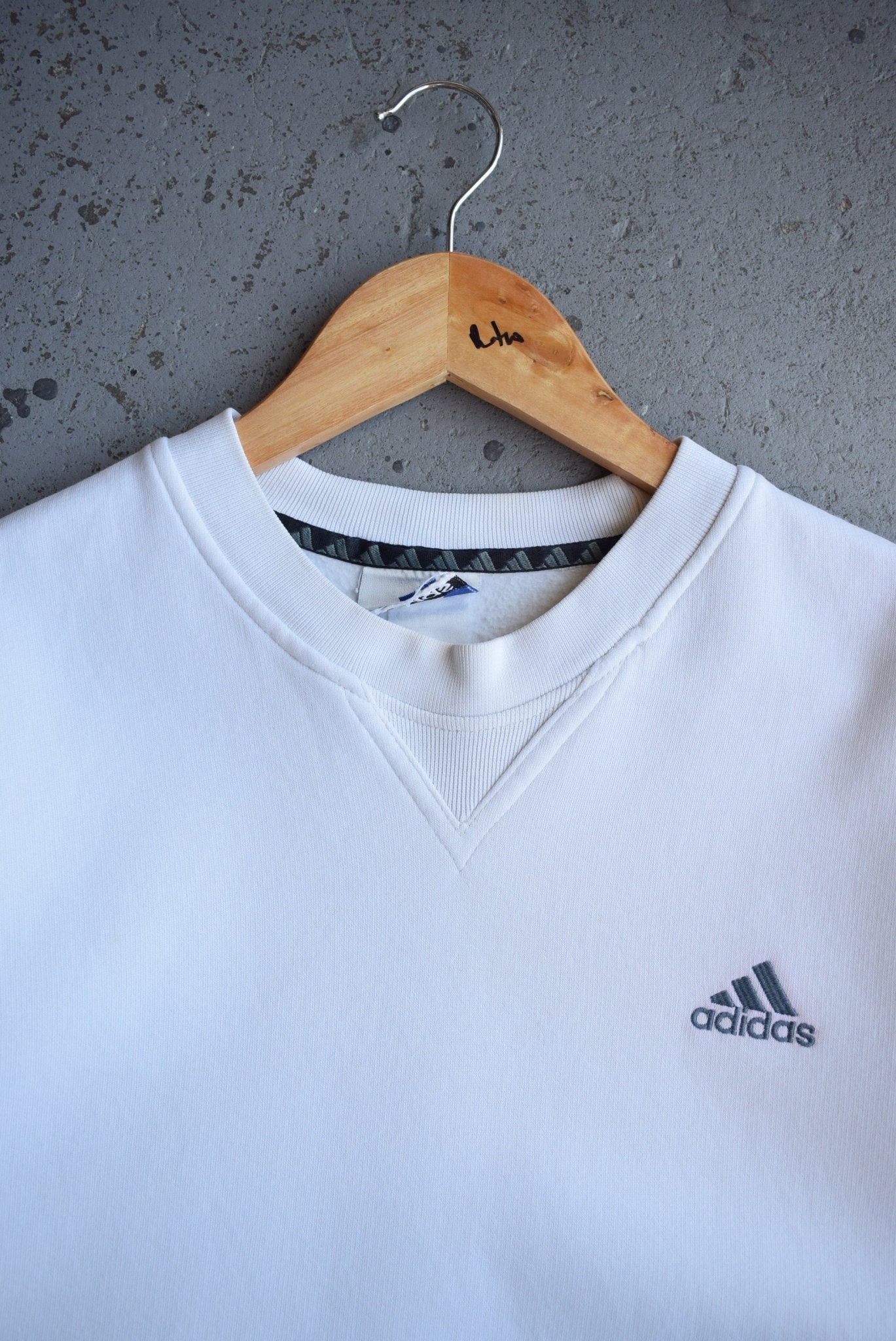 Vintage Adidas Classic Logo Embroidered Crewneck (M) - Retrospective Store