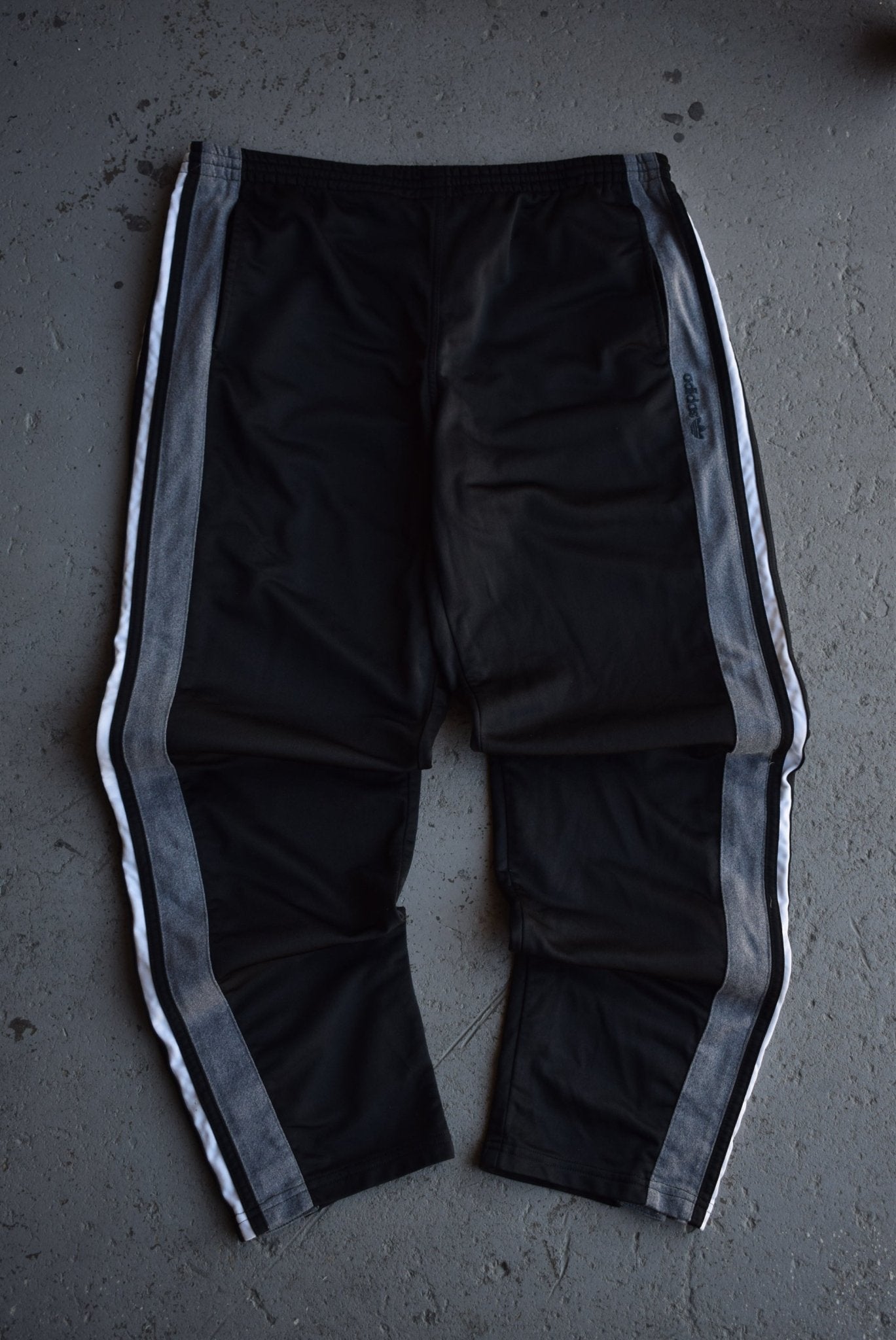 Vintage Adidas Spellout Embroidered Snap Track Pants (L/XL) - Retrospective Store