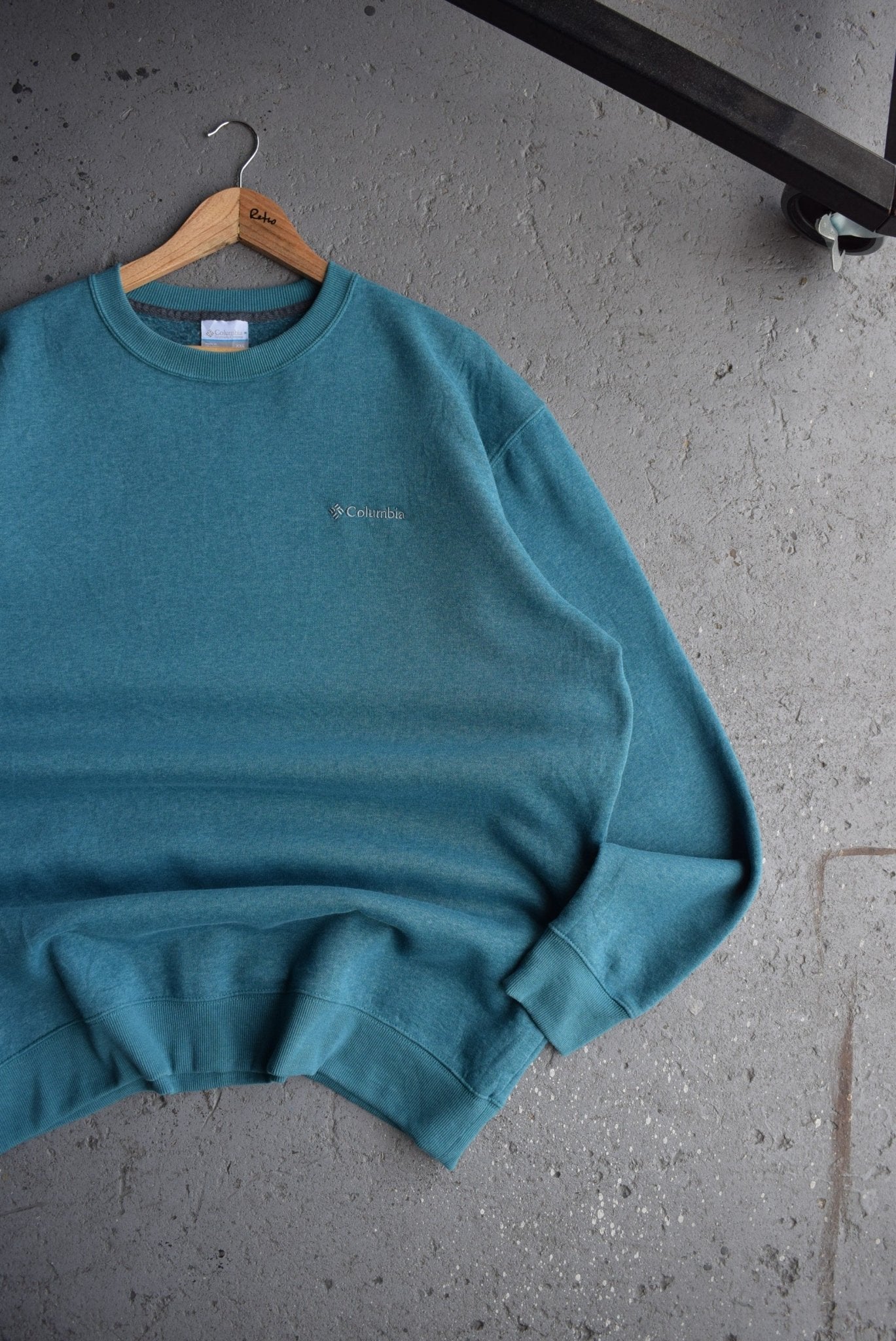Vintage Columbia Classic Logo Embroidered Crewneck (XXL) - Retrospective Store