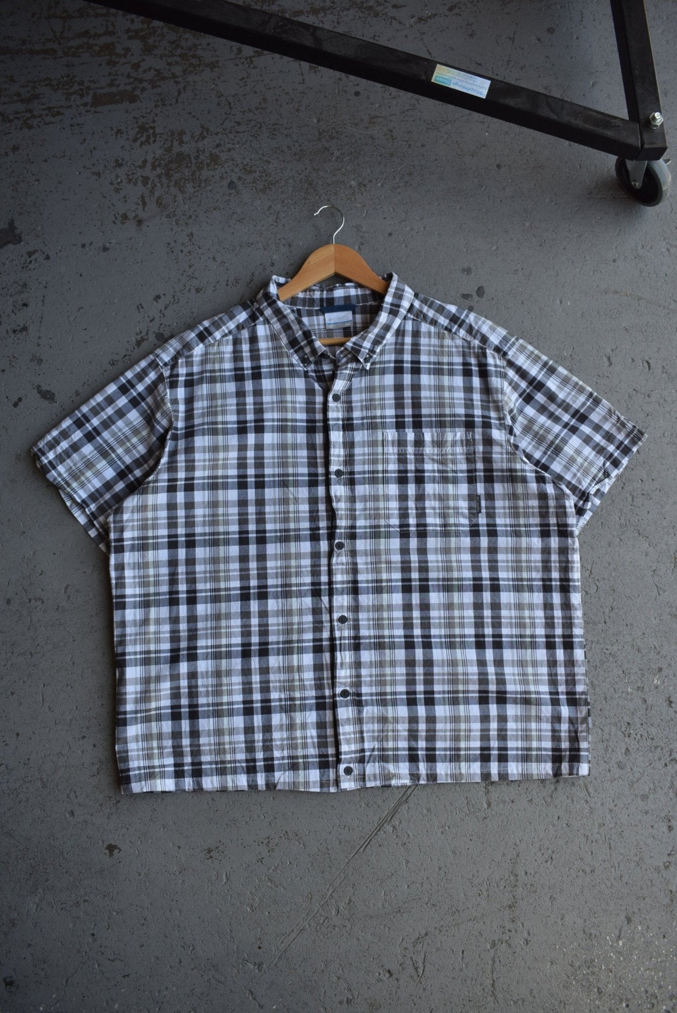 Vintage Columbia Cropped Button Up (XL/XXL) - Retrospective Store