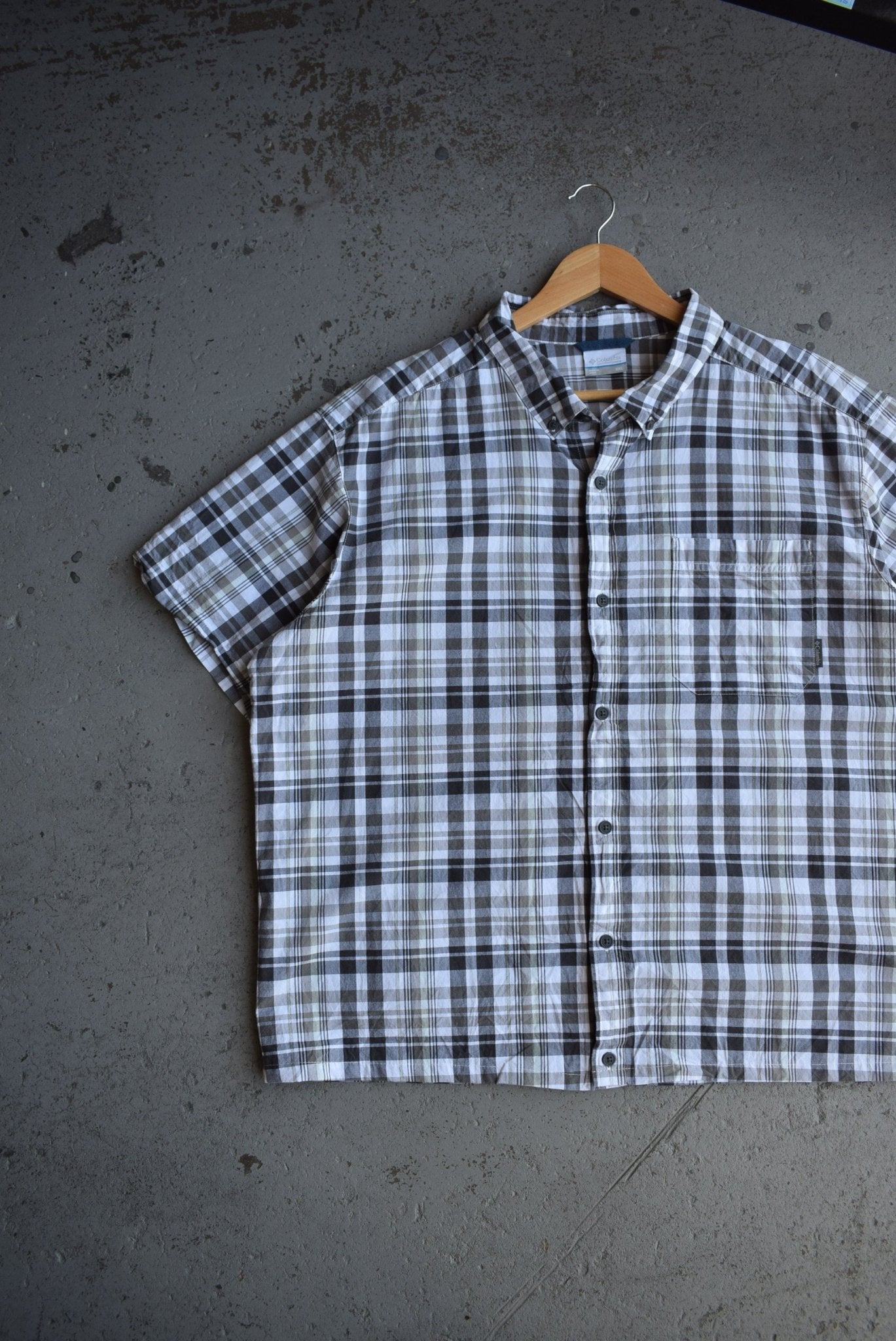 Vintage Columbia Cropped Button Up (XL/XXL) - Retrospective Store