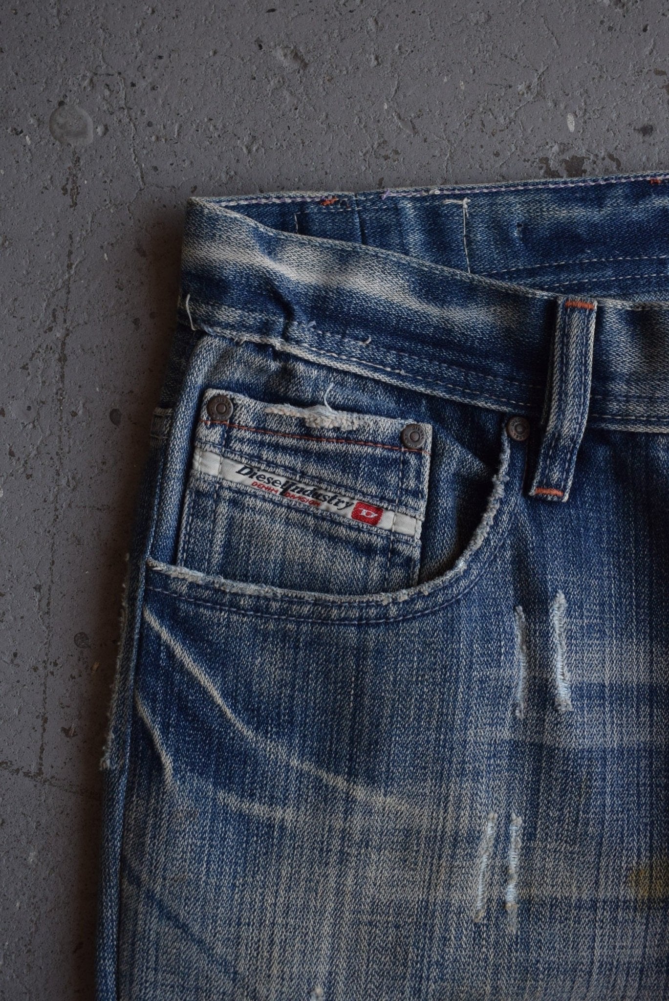 Vintage Diesel Denim Division Jeans (32) - Retrospective Store