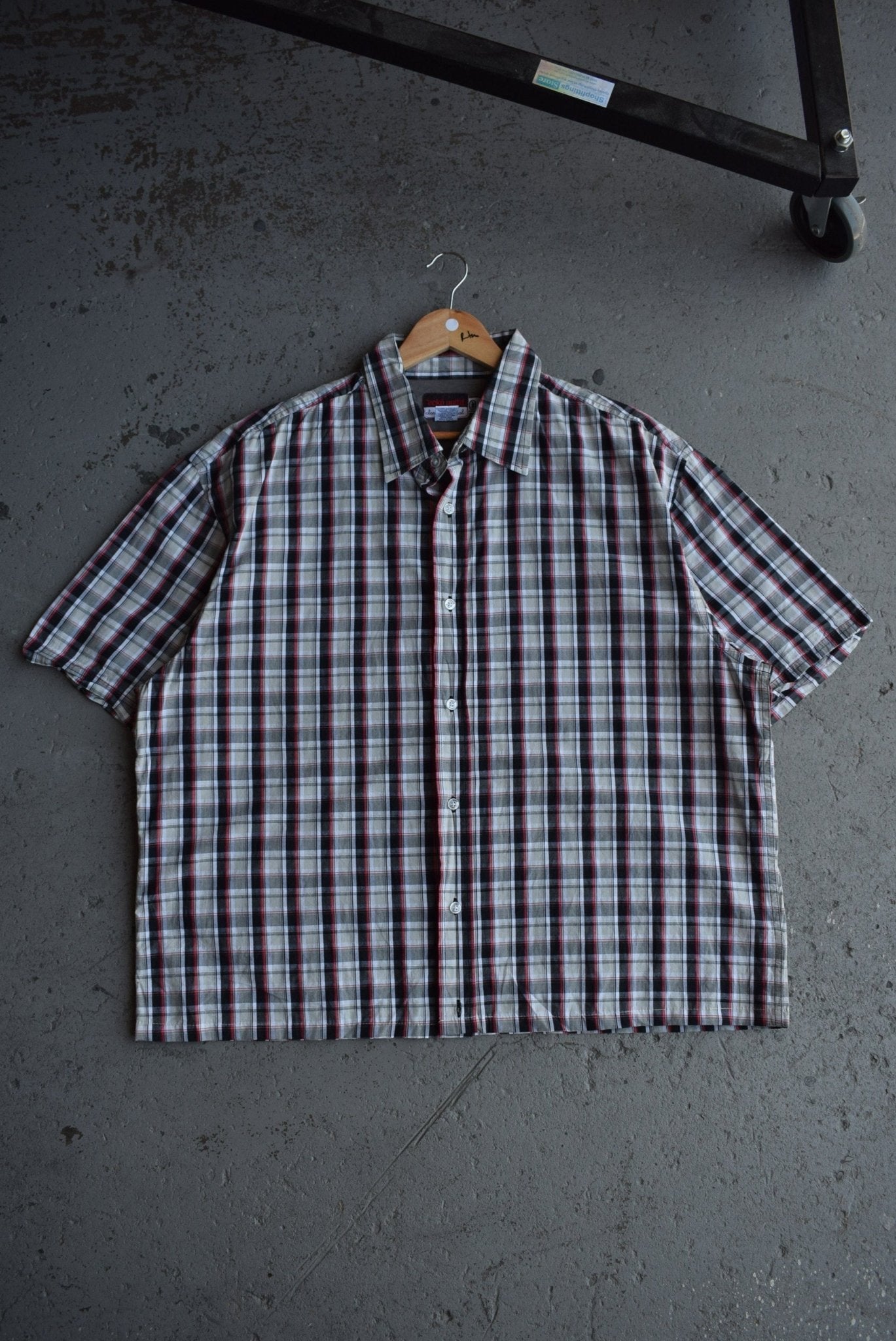 Vintage Ecko Unltd Cropped Button Up (XL) - Retrospective Store