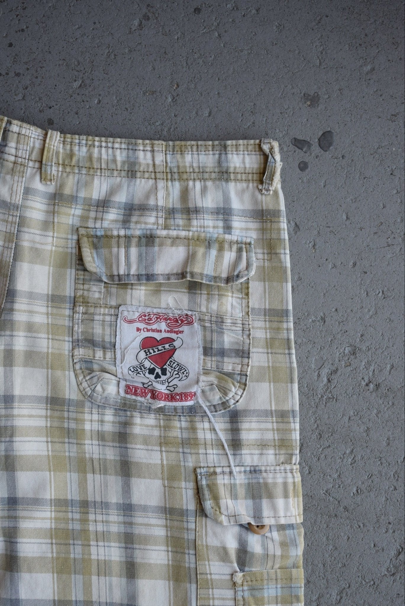 Vintage Ed Hardy Cargo Shorts (34) - Retrospective Store