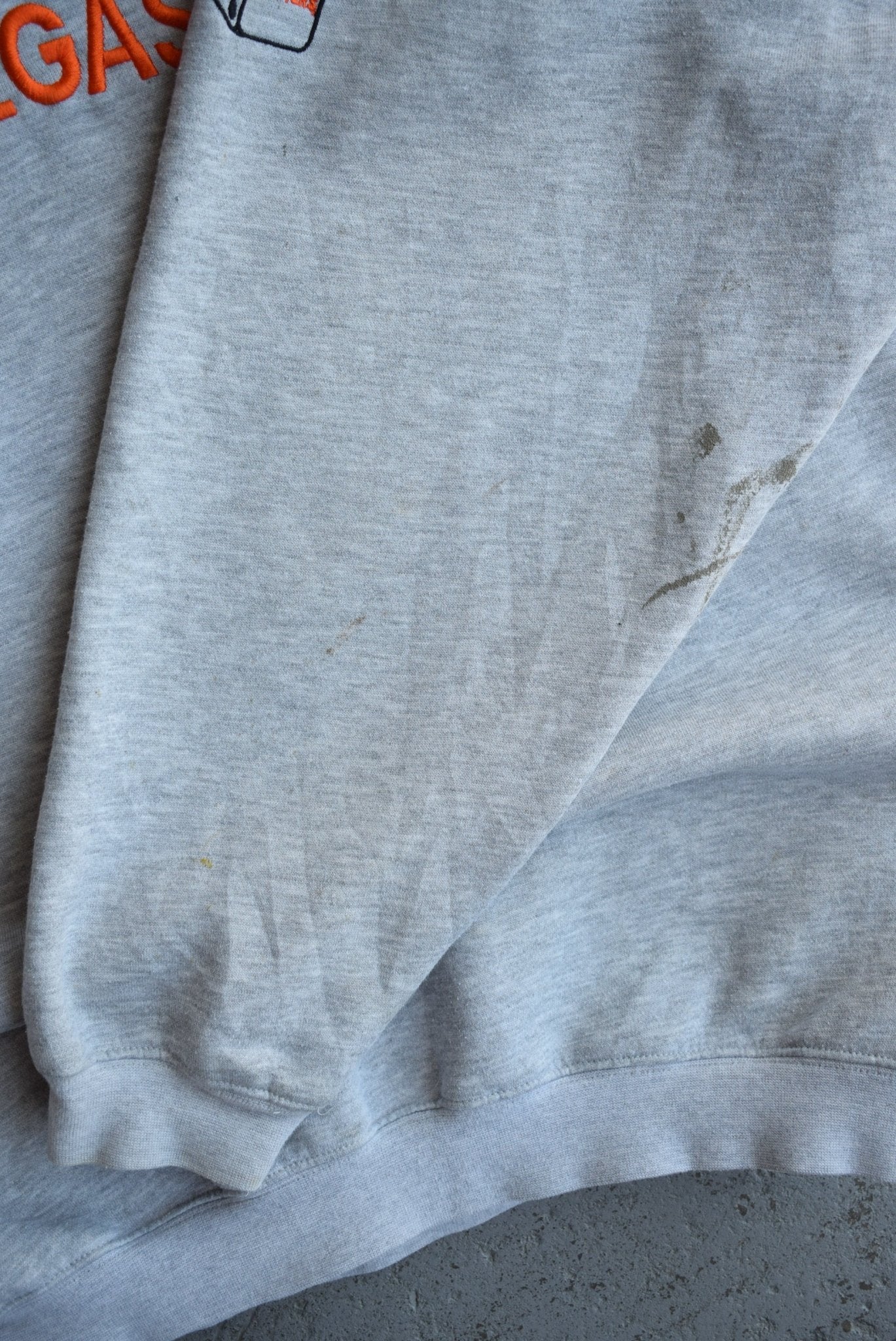 Vintage Hooters Las Vegas Embroidered Crewneck (L) - Retrospective Store