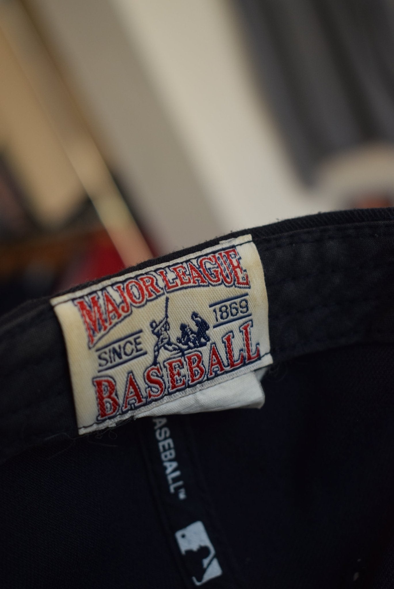 Vintage MLB New York Yankees Embroidered Hat - Retrospective Store