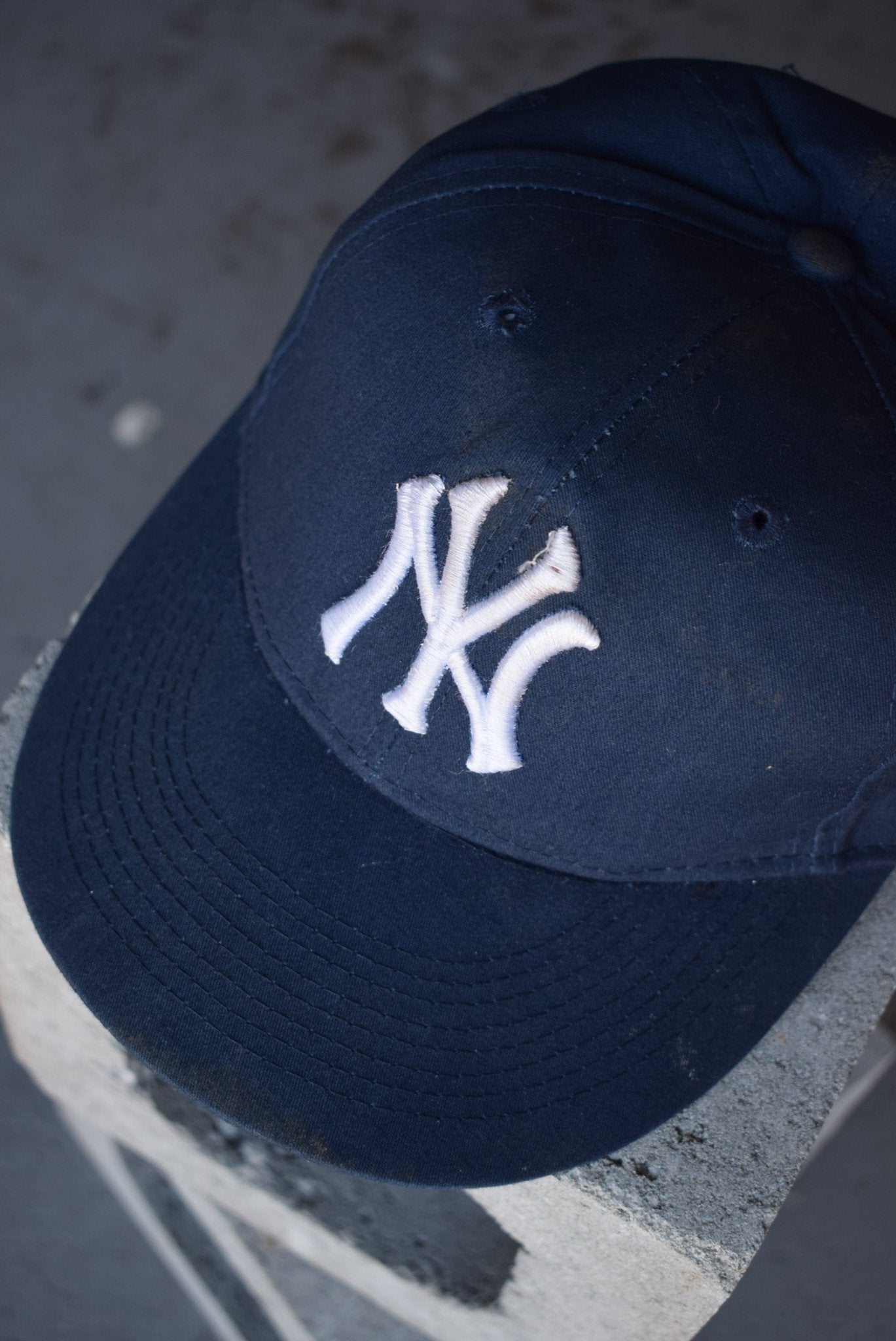 Vintage MLB New York Yankees Embroidered Hat (Youth) - Retrospective Store