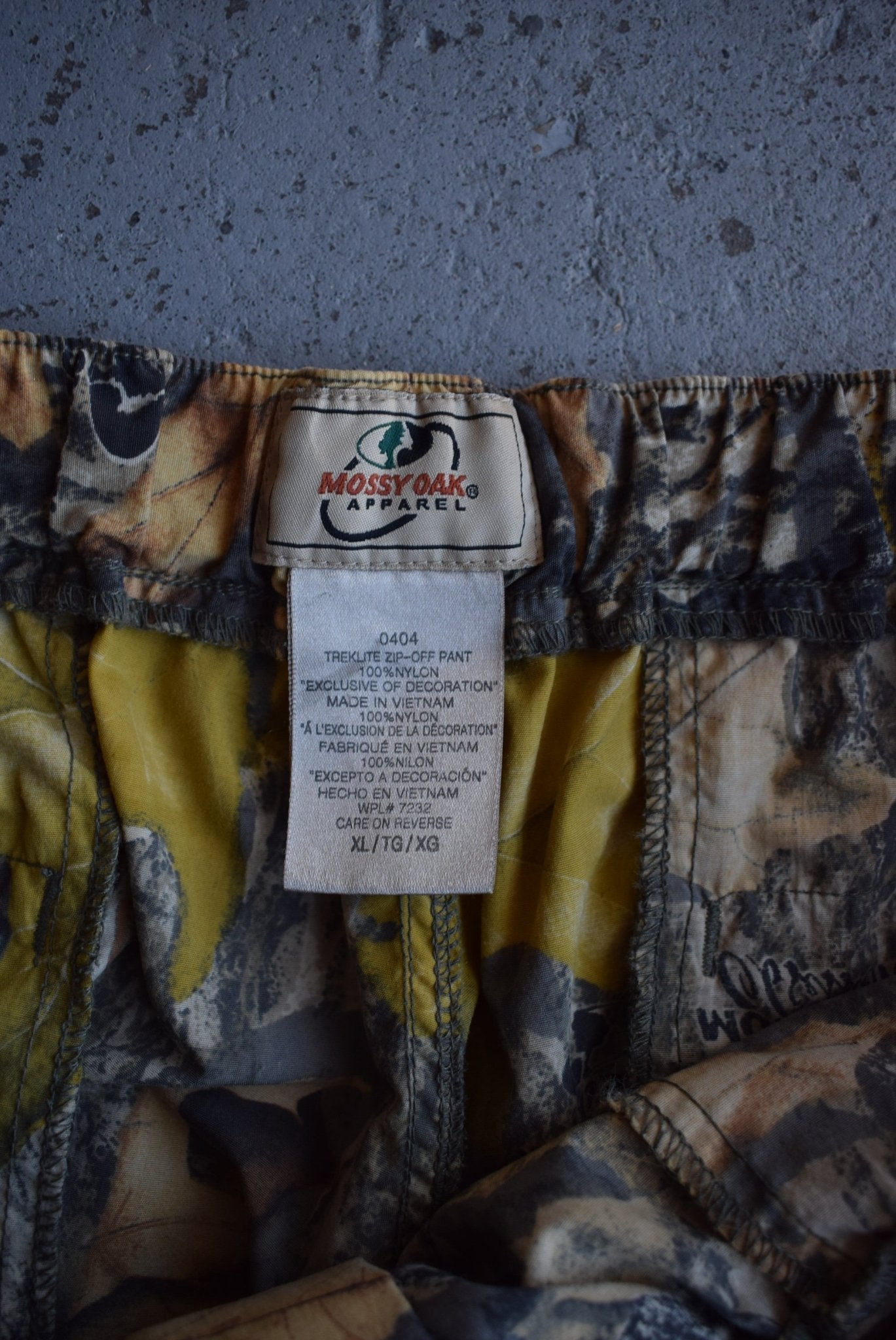 Vintage Mossy Oak Camo Zip Off Pants (XL/XXL) - Retrospective Store