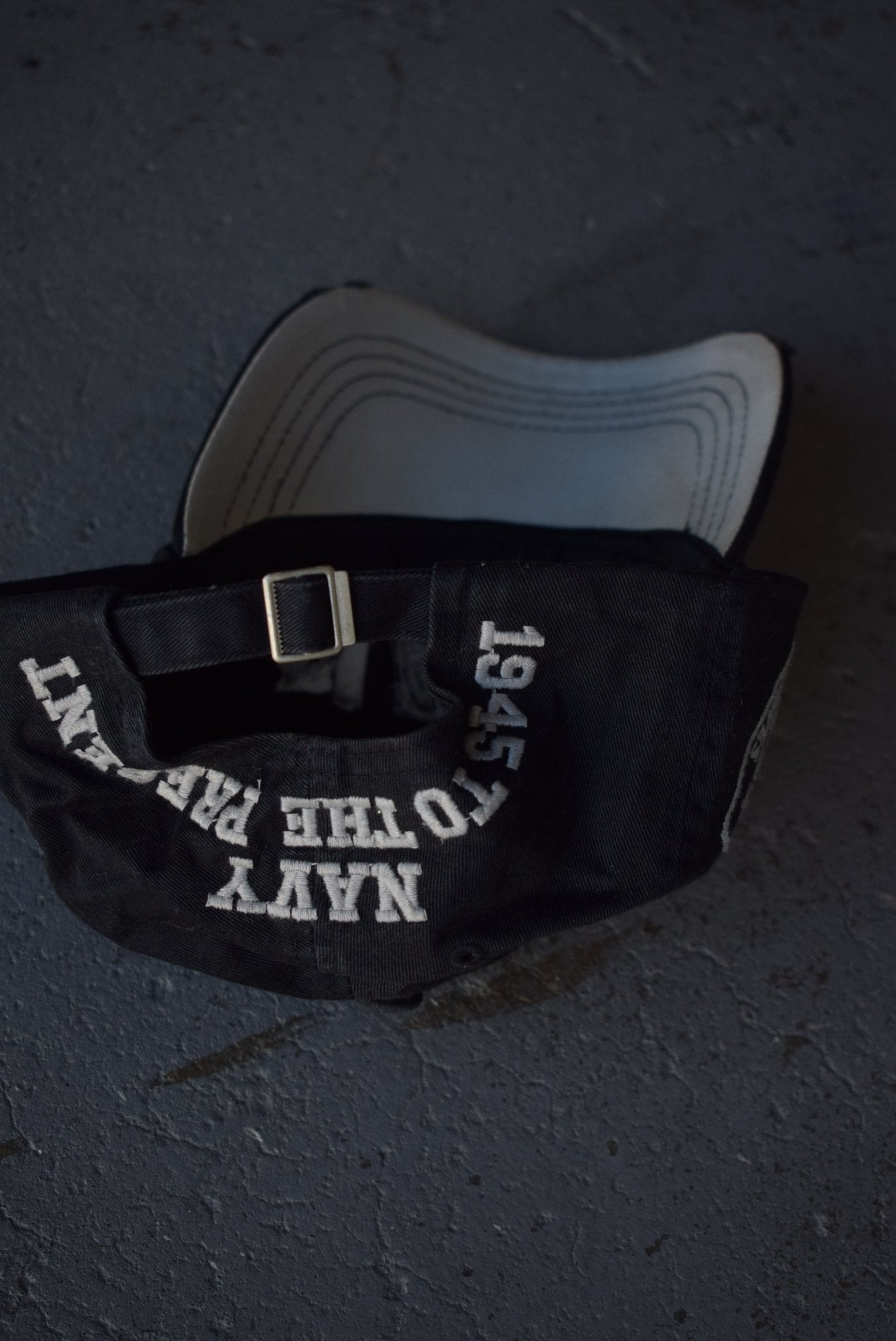 Vintage NAVY United States Y2K Hat - Retrospective Store