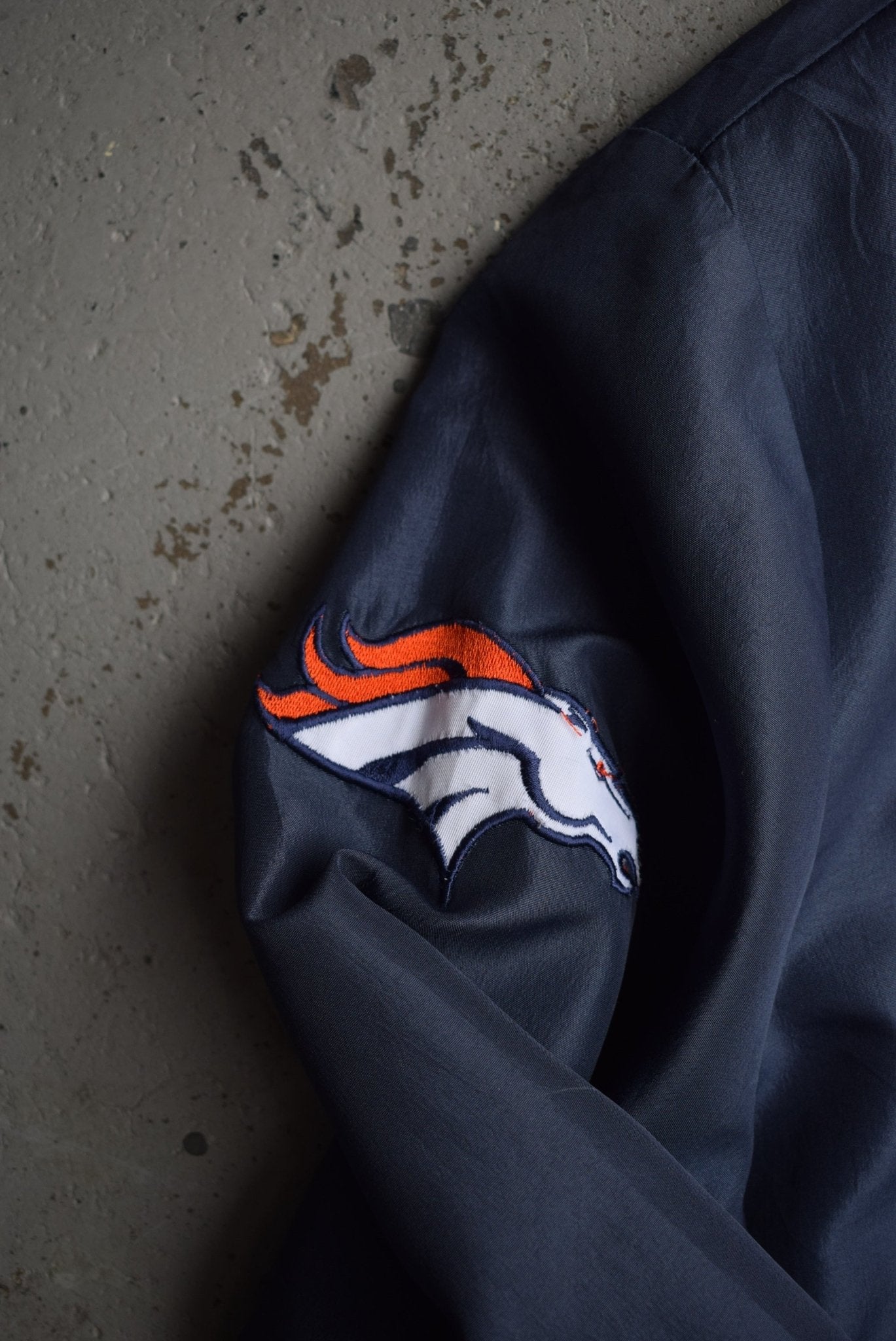 Vintage NFL Denver Broncos Embroidered Pullover Jacket (XL) - Retrospective Store