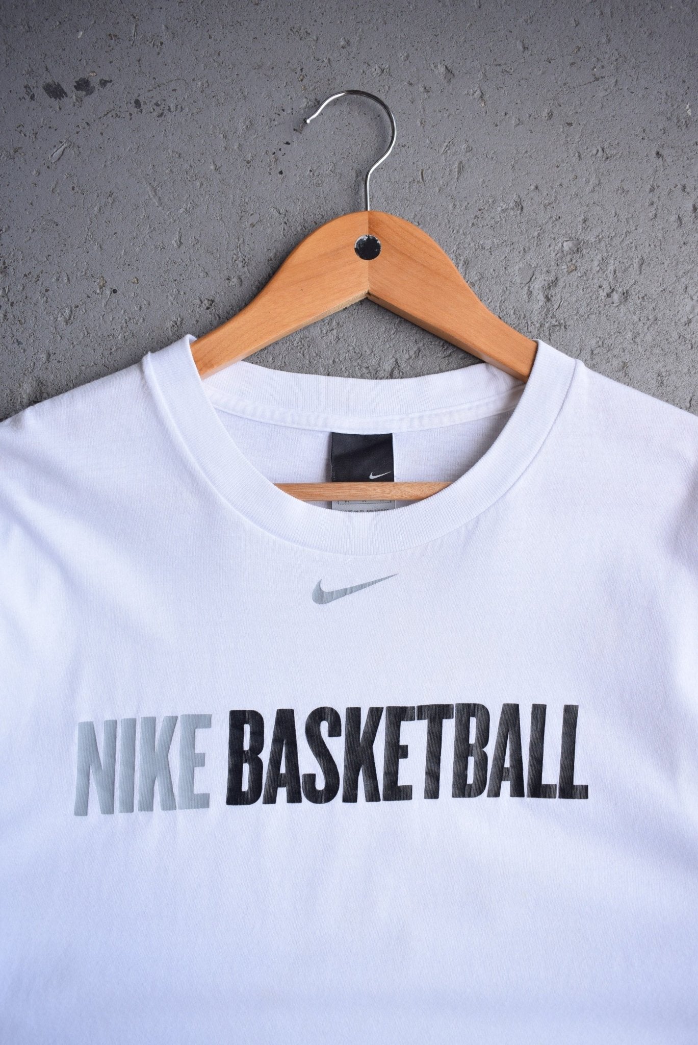 Vintage Nike Basketball Tee (M) - Retrospective Store