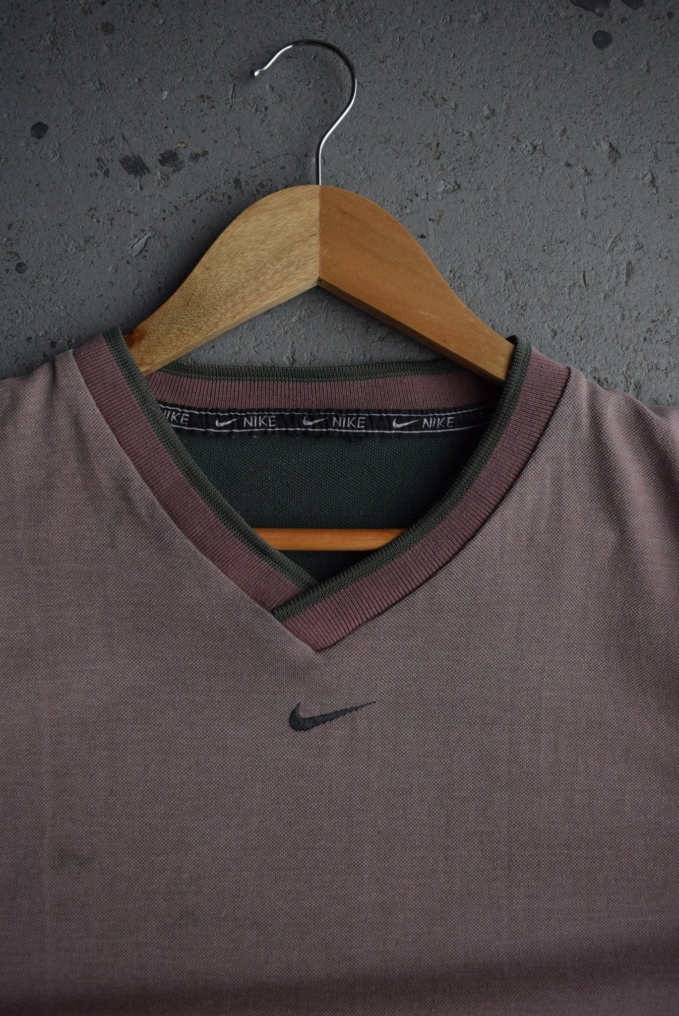 Vintage Nike Centre Swoosh Embroidered Tee (L) - Retrospective Store