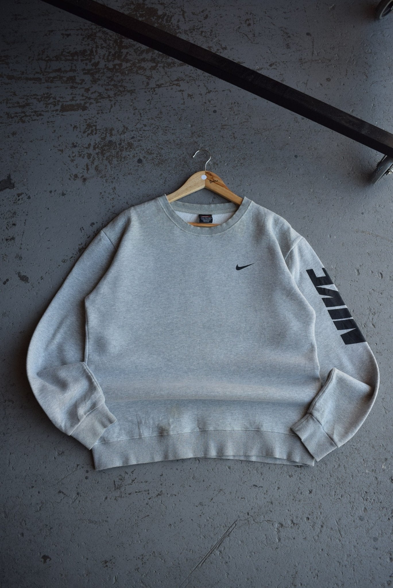 Vintage Nike Classic Logo Crewneck (M) - Retrospective Store