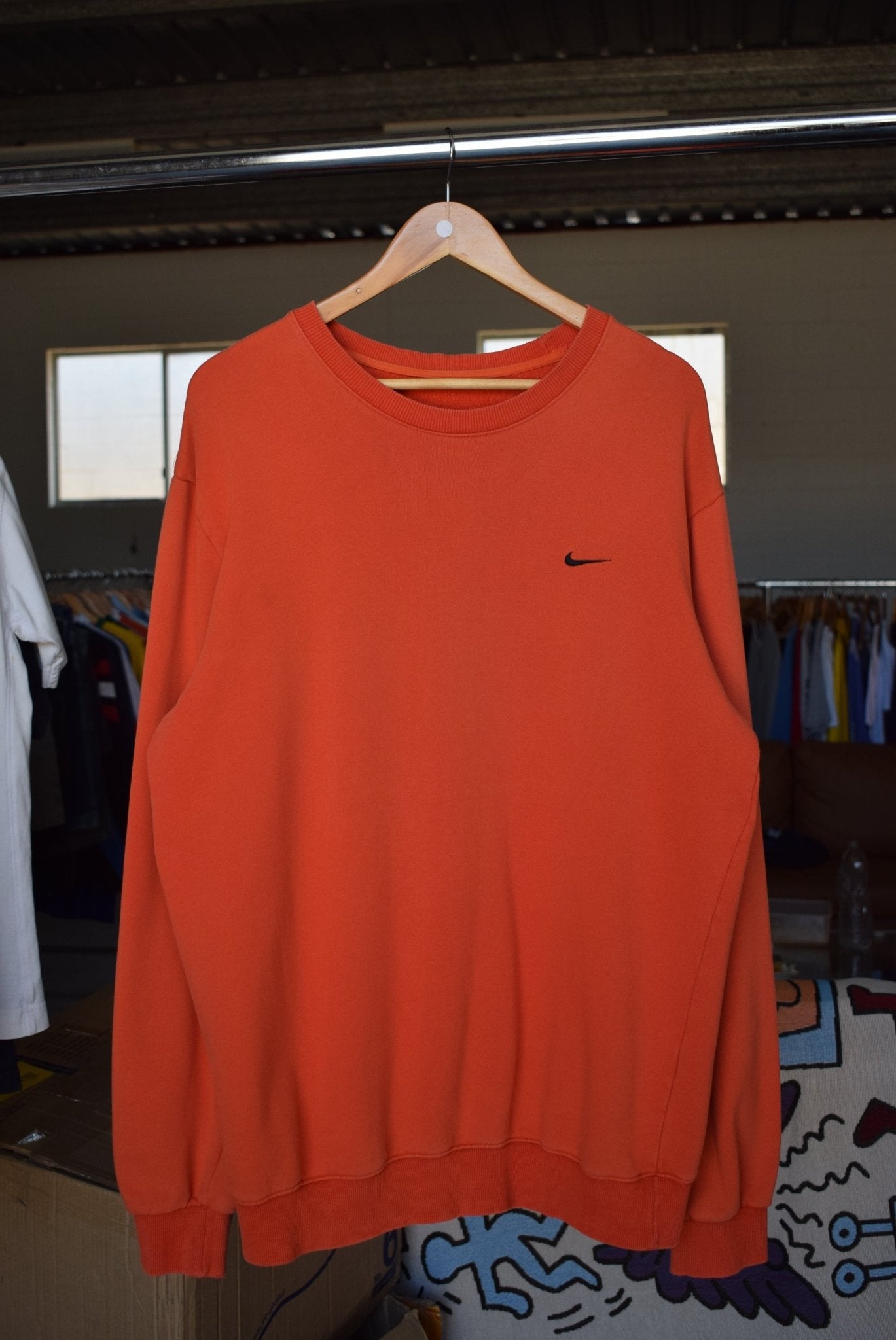 Vintage Nike Classic Logo Embroidered Crewneck (L/XL) - Retrospective Store