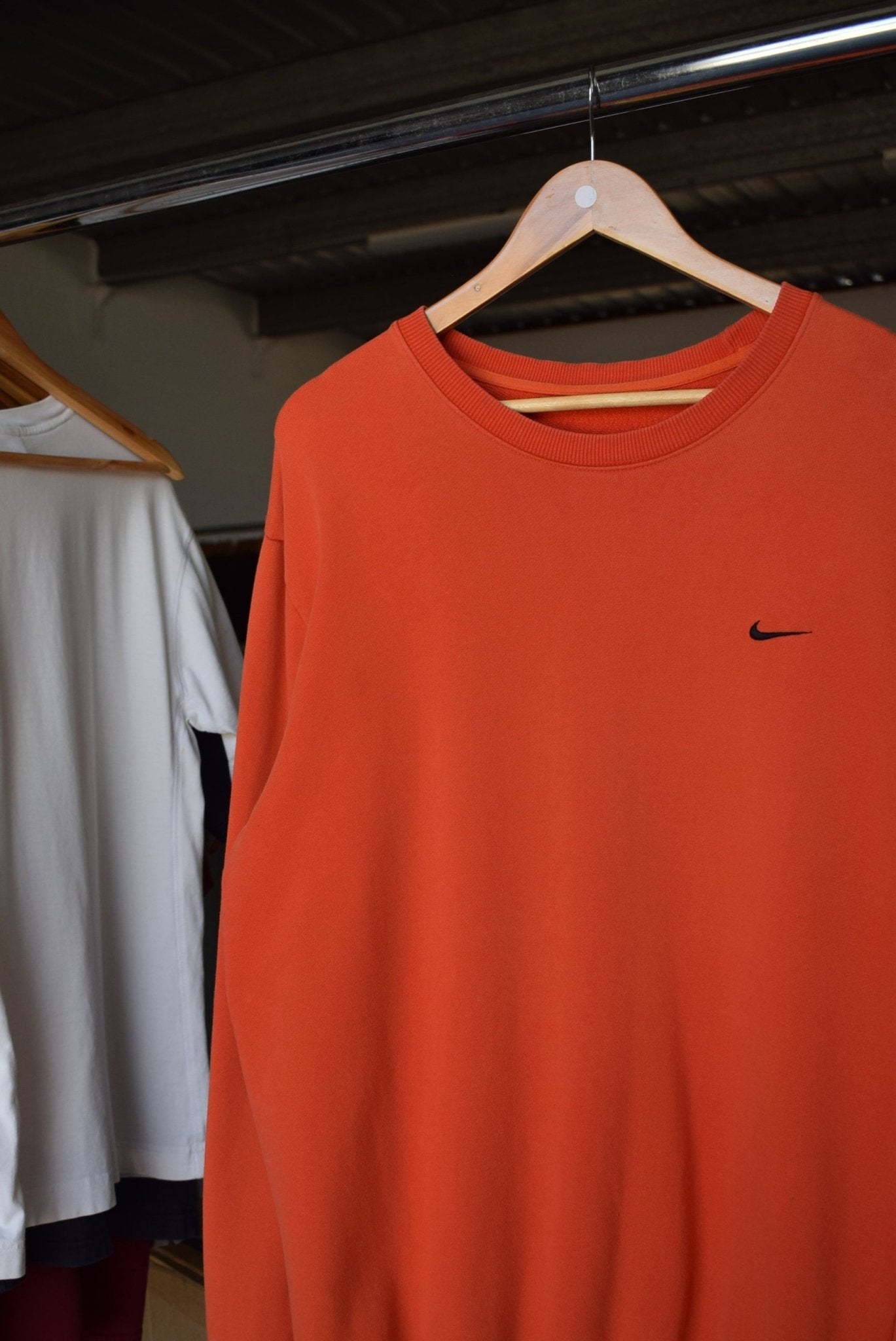 Vintage Nike Classic Logo Embroidered Crewneck (L/XL) - Retrospective Store