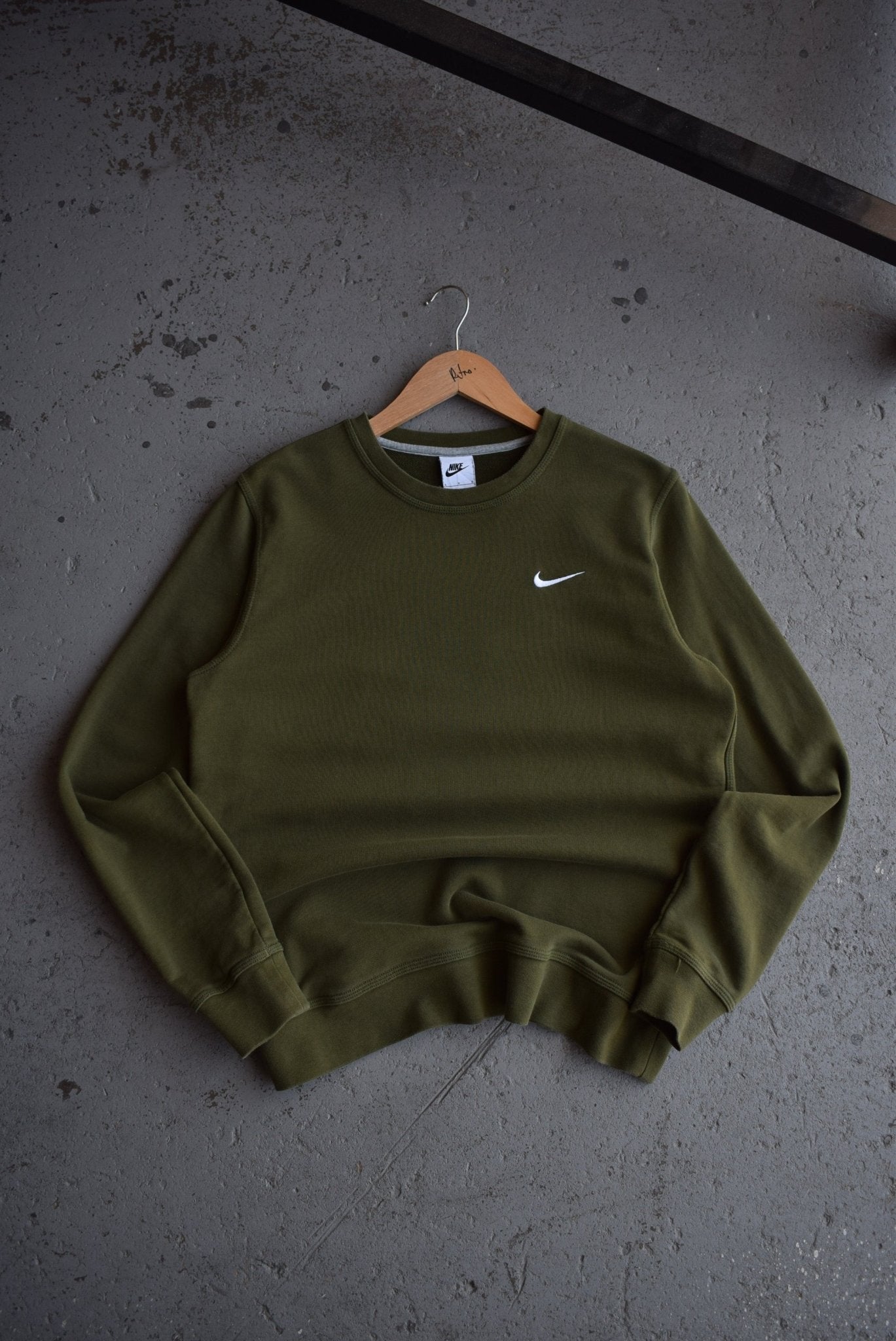 Vintage Nike Classic Logo Embroidered Crewneck (M) - Retrospective Store