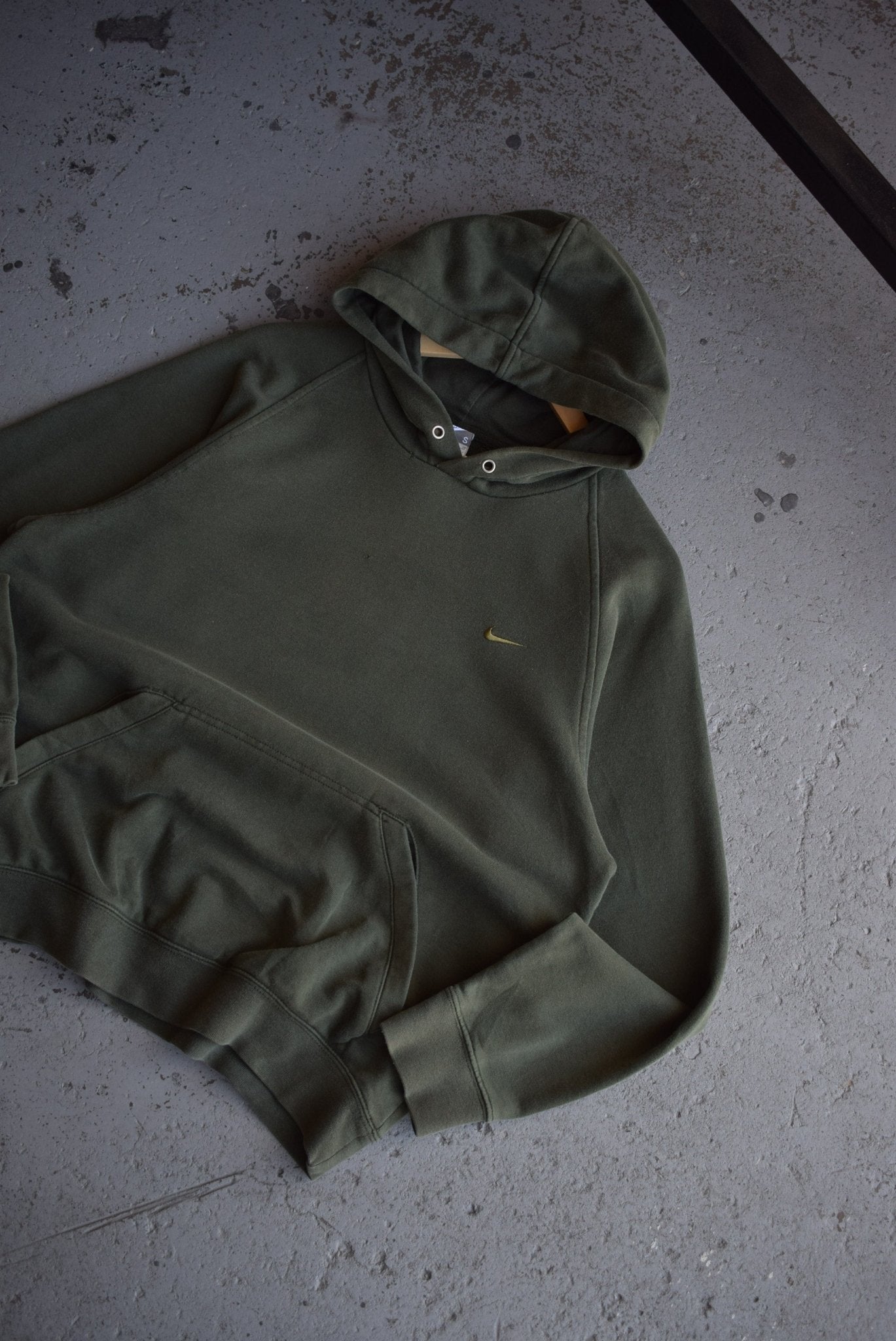 Vintage Nike Classic Logo Embroidered Hoodie (S) - Retrospective Store