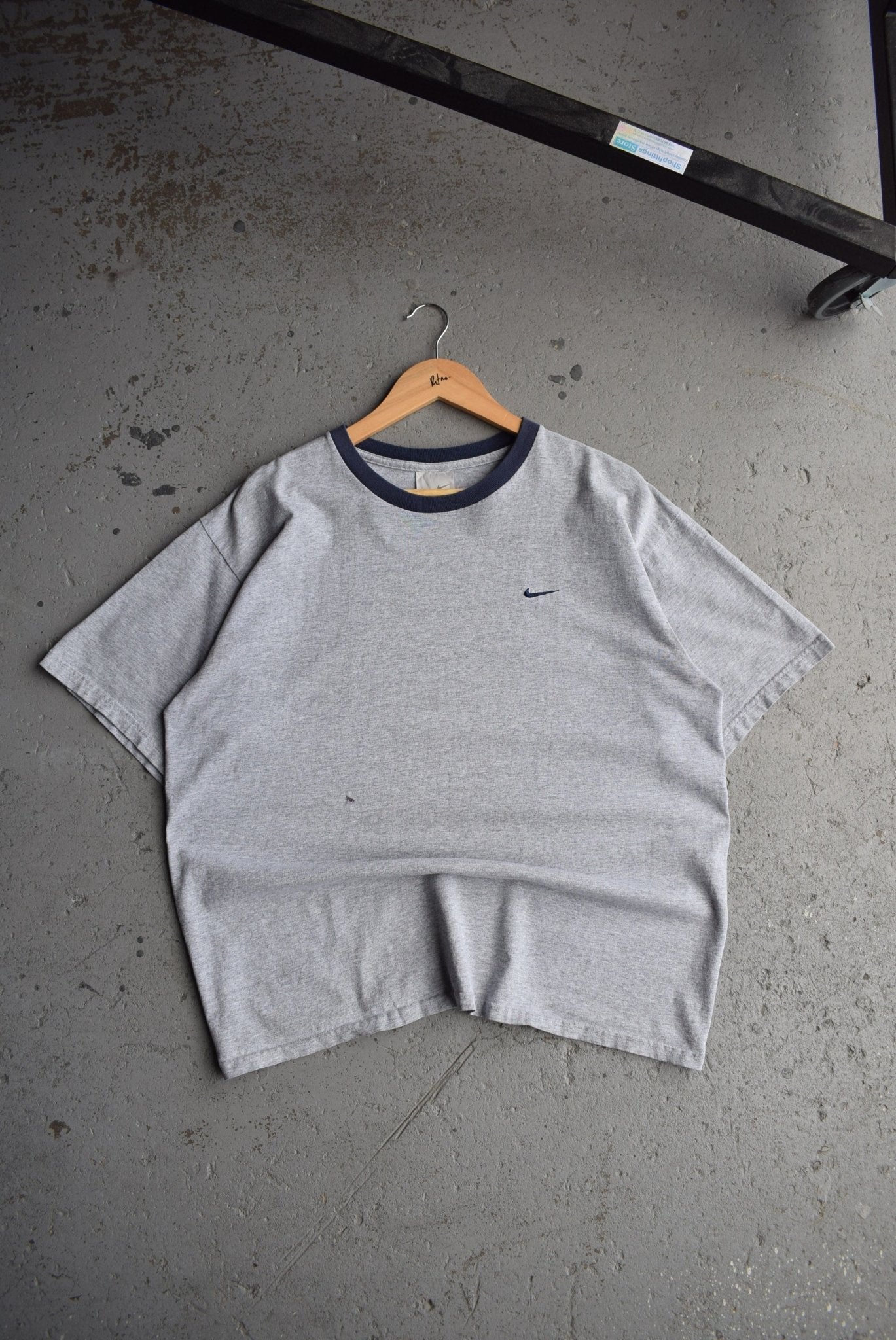 Vintage Nike Classic Logo Embroidered Tee (L) - Retrospective Store