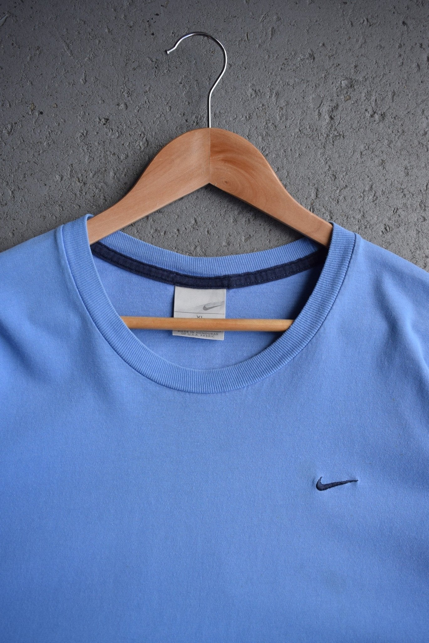 Vintage Nike Classic Logo Embroidered Tee (L/XL) - Retrospective Store